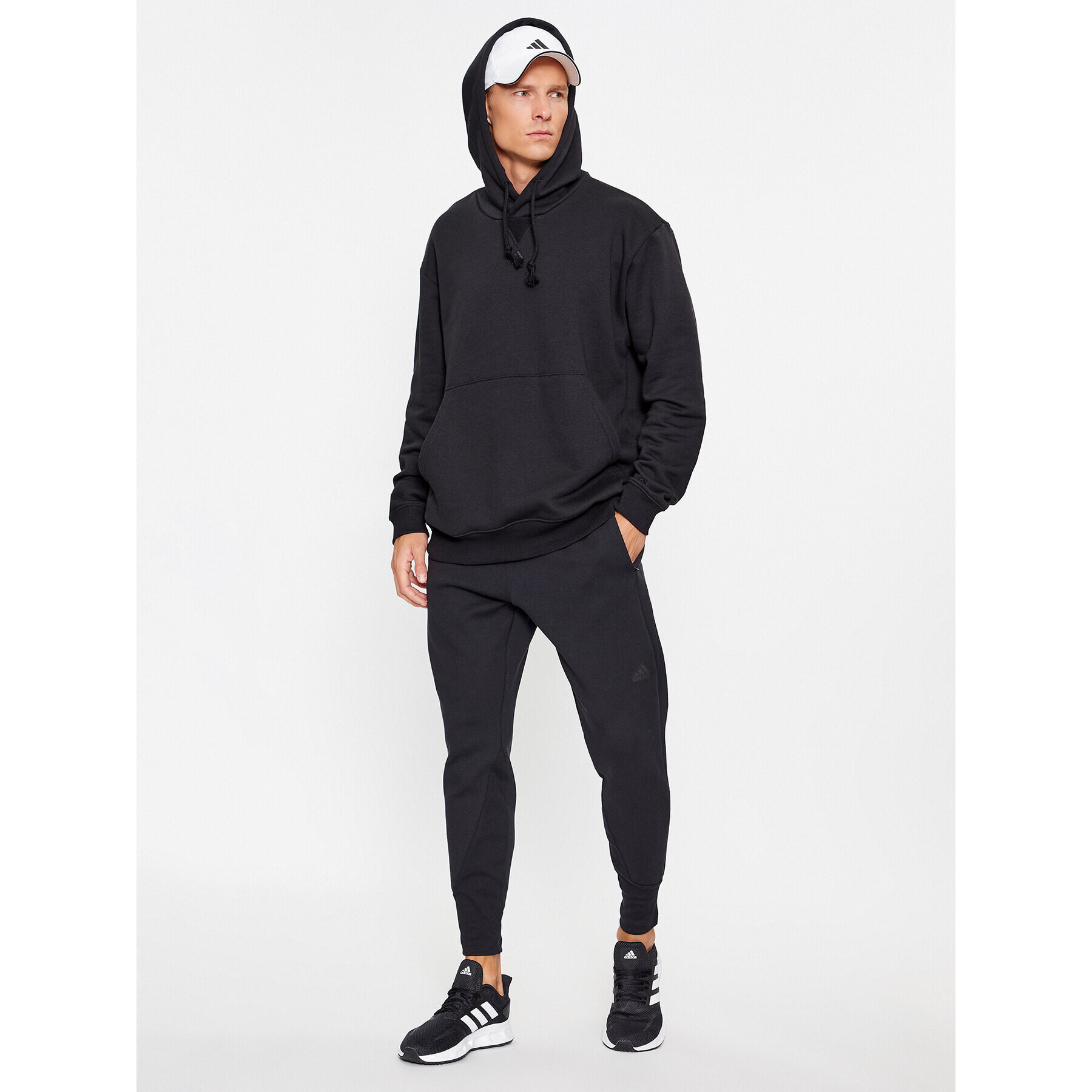 adidas Pantaloni trening IN5102 Negru Regular Fit - Pled.ro