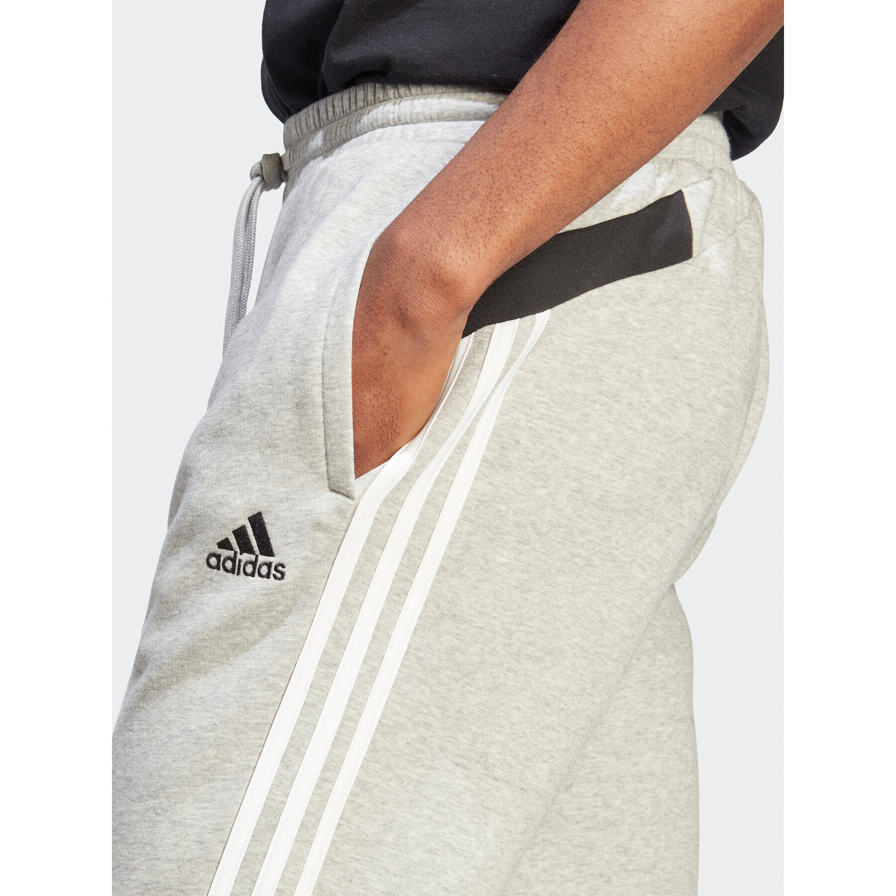 adidas Pantaloni trening IP2242 Gri Regular Fit - Pled.ro