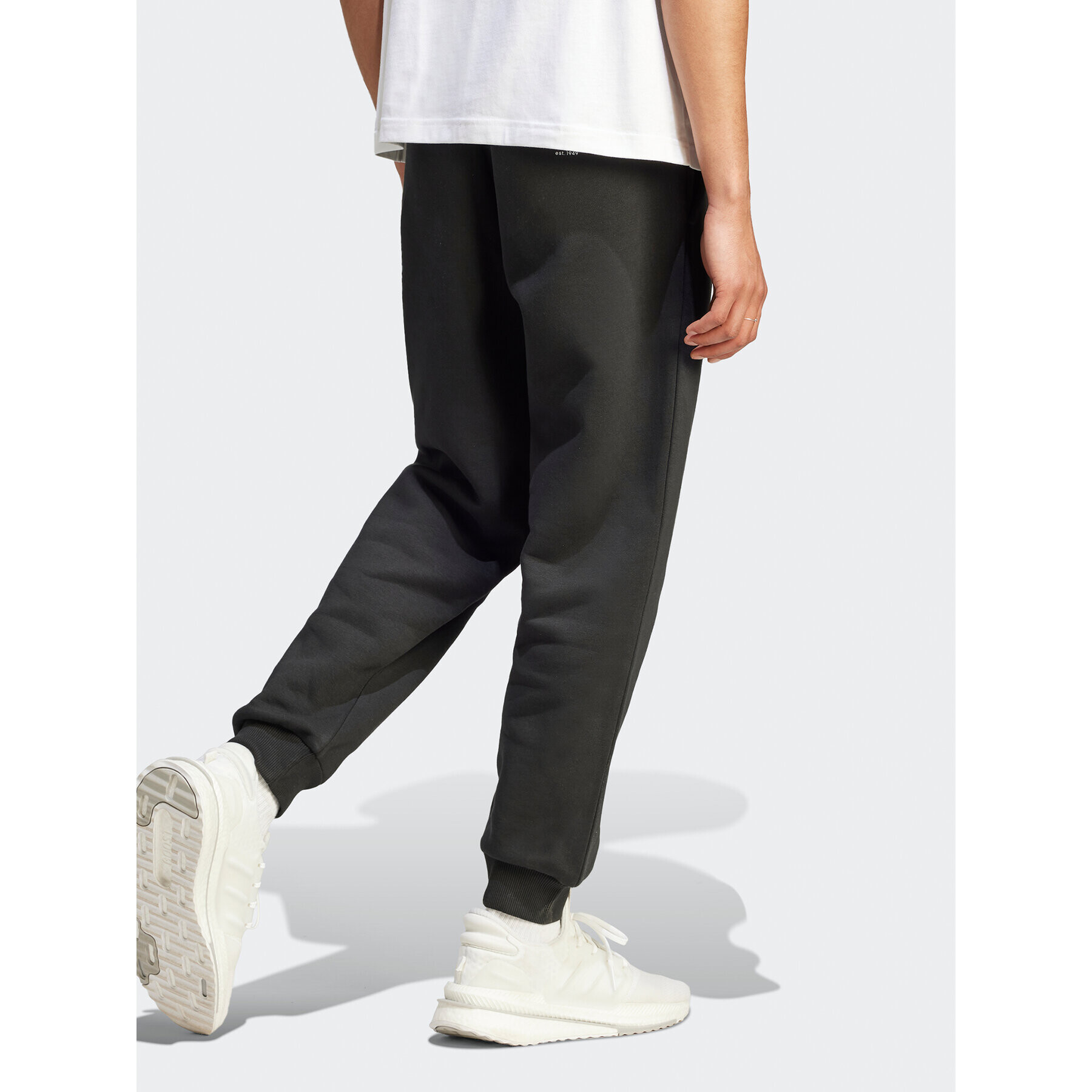 adidas Pantaloni trening IR8360 Negru Regular Fit - Pled.ro