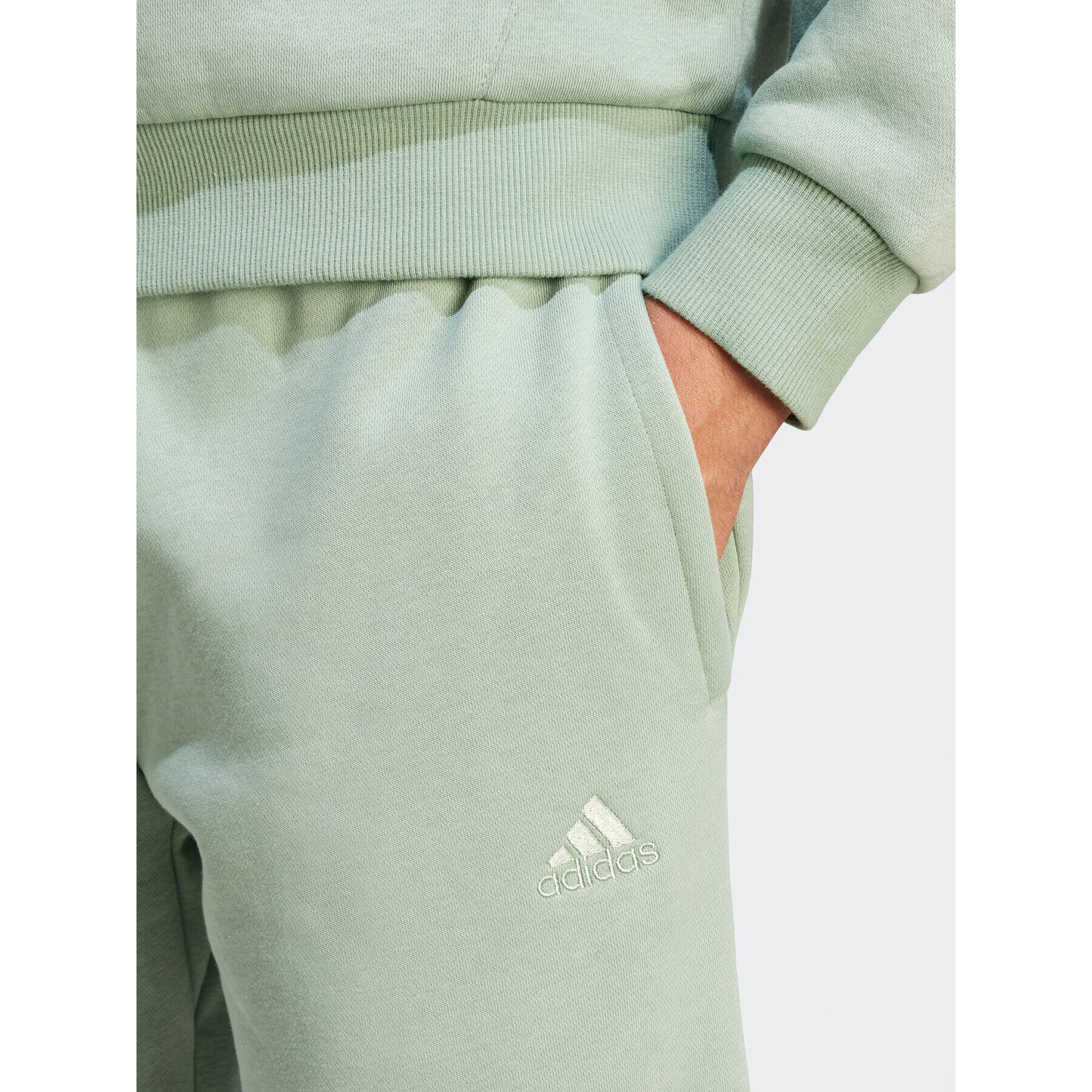 adidas Pantaloni trening IR8361 Verde Regular Fit - Pled.ro