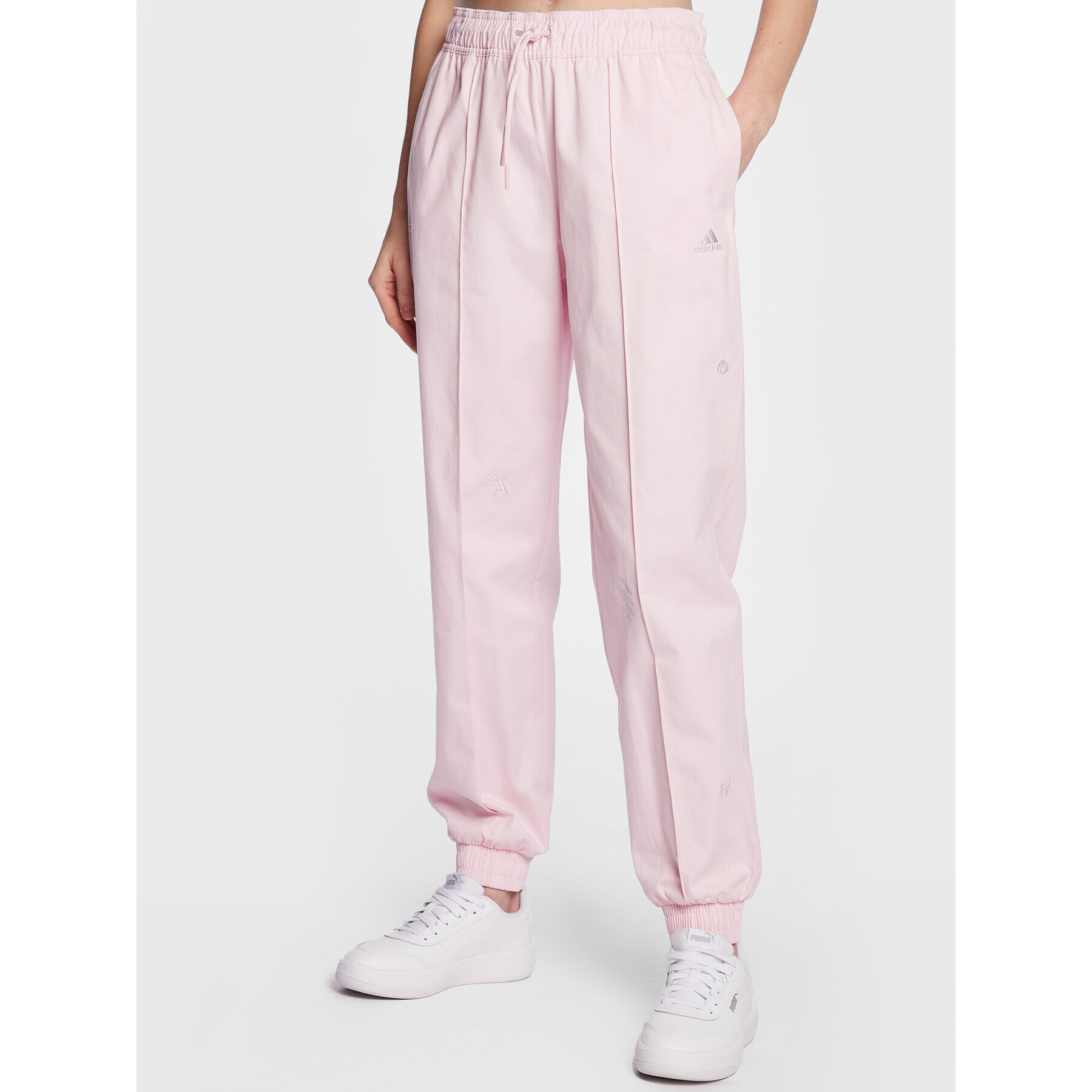 adidas Pantaloni trening Loose Trousers with Healing Crystals-Inspired Graphics IC0795 Roz Loose Fit - Pled.ro