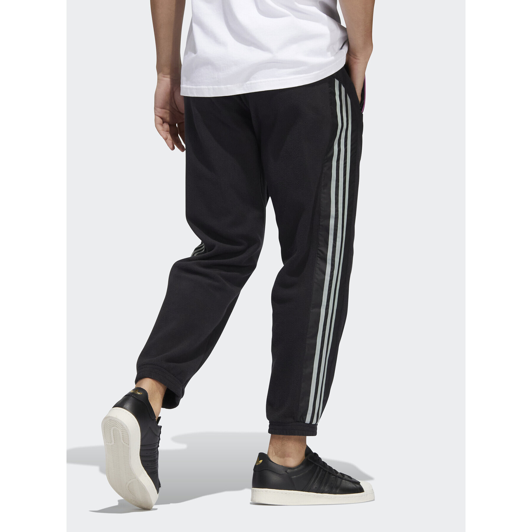 adidas Pantaloni trening Polar Fleece Joggers HI3016 Negru Relaxed Fit - Pled.ro