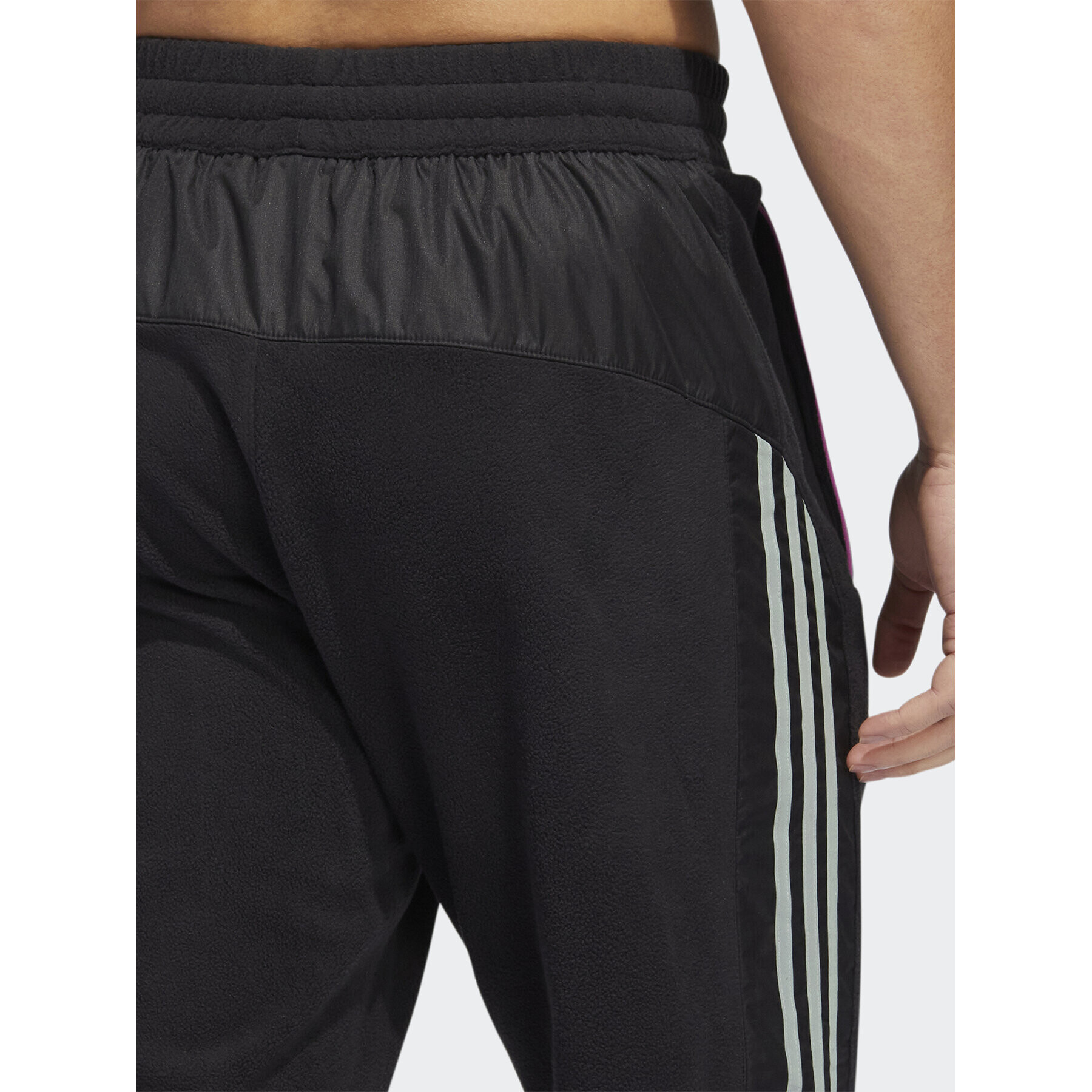 adidas Pantaloni trening Polar Fleece Joggers HI3016 Negru Relaxed Fit - Pled.ro