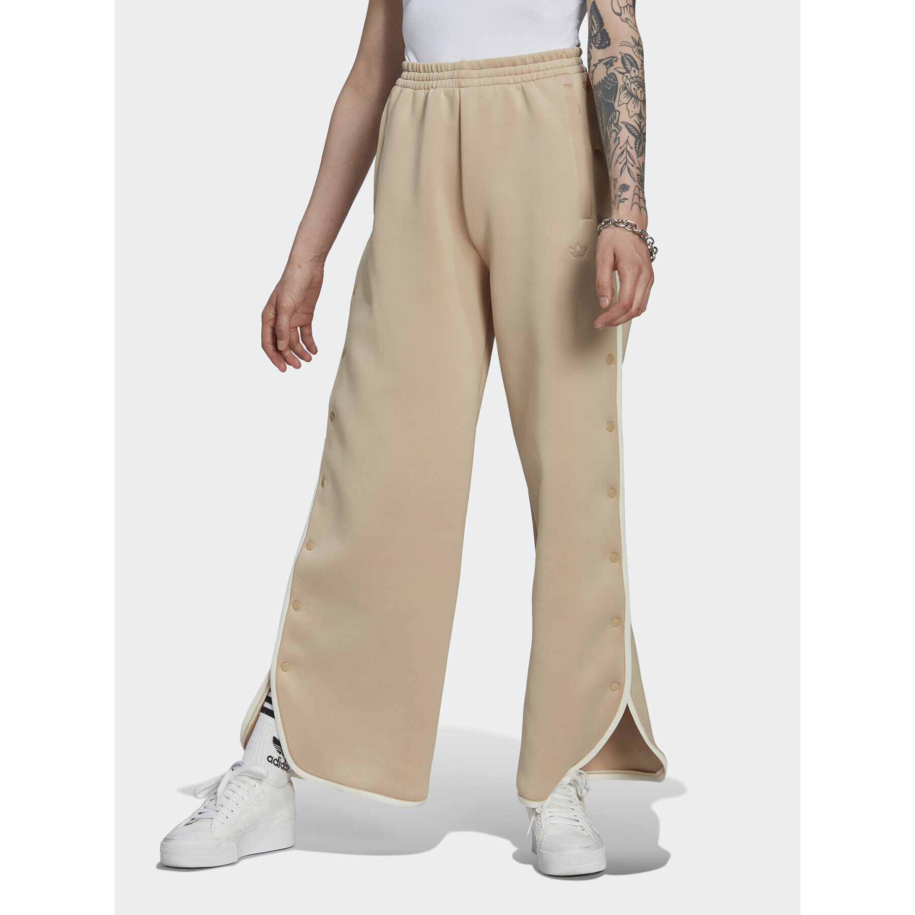 adidas Pantaloni trening Spacer HM1616 Bej Relaxed Fit - Pled.ro