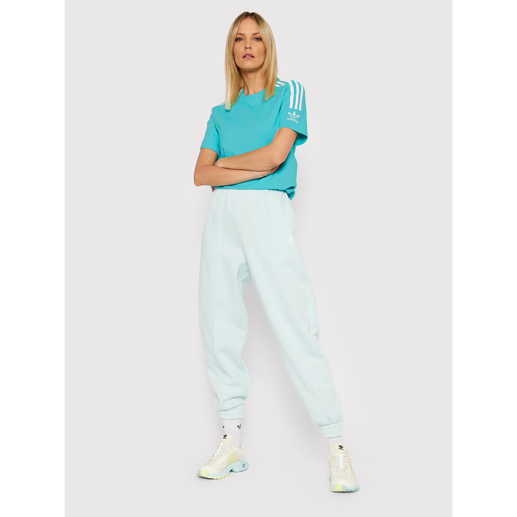 adidas Performance adidas Pantaloni trening Studio It HD6808 Verde Loose Fit - Pled.ro