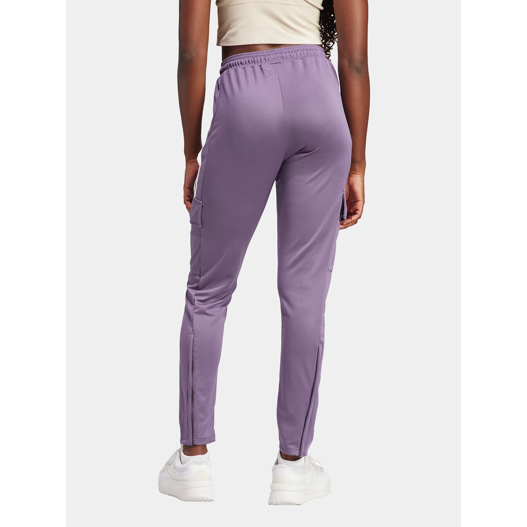 adidas Pantaloni trening Tiro Cargo IJ8420 Violet Regular Fit - Pled.ro