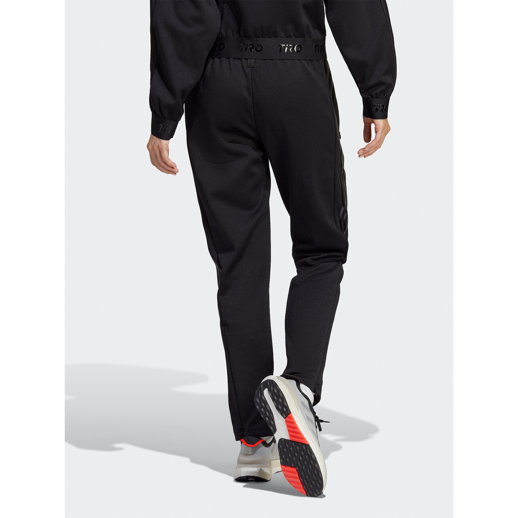 adidas Pantaloni trening Tiro Suit-Up Advanced Tracksuit Bottoms IB2306 Negru Regular Fit - Pled.ro