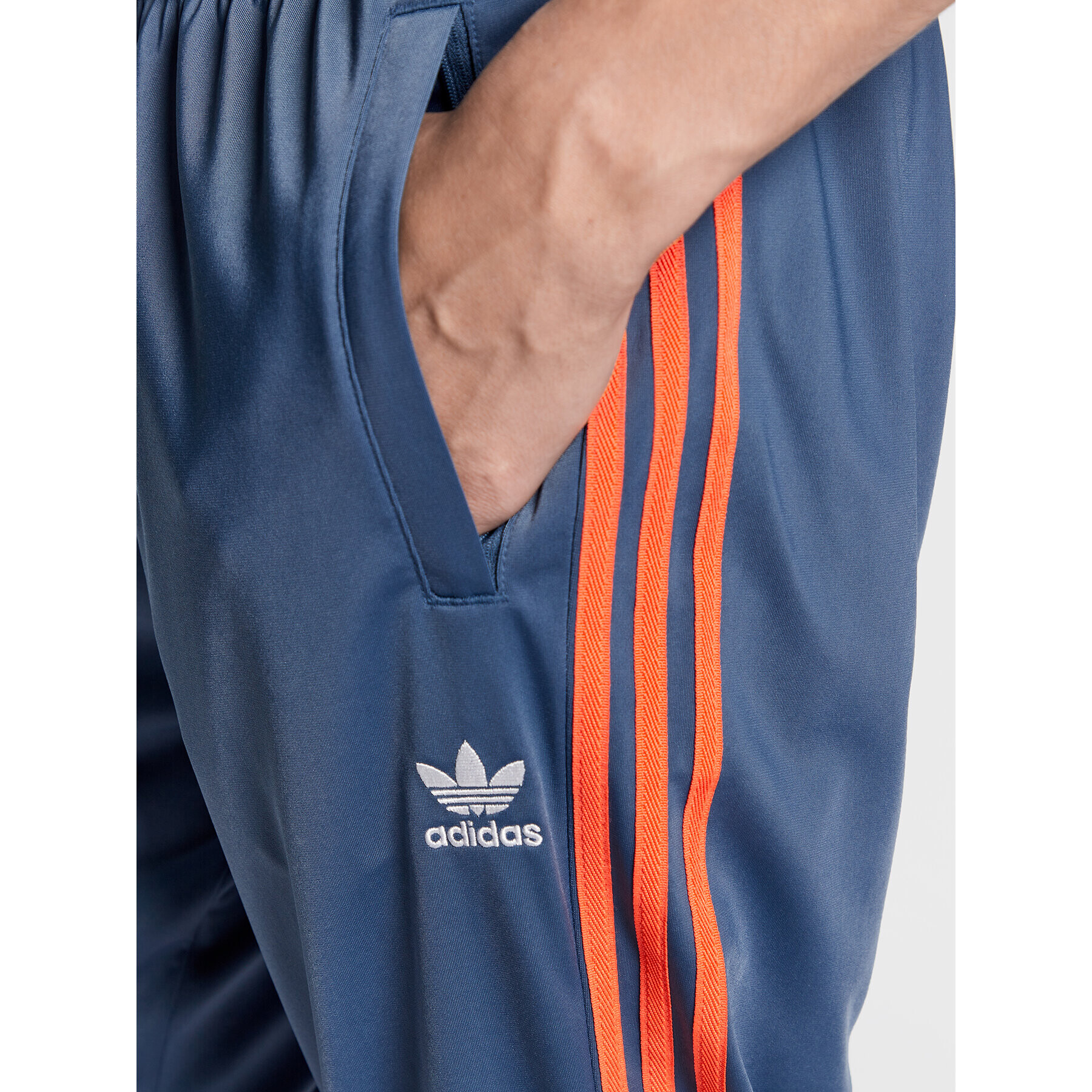 adidas Pantaloni trening Tricot Sst HI3007 Albastru Regular Fit - Pled.ro