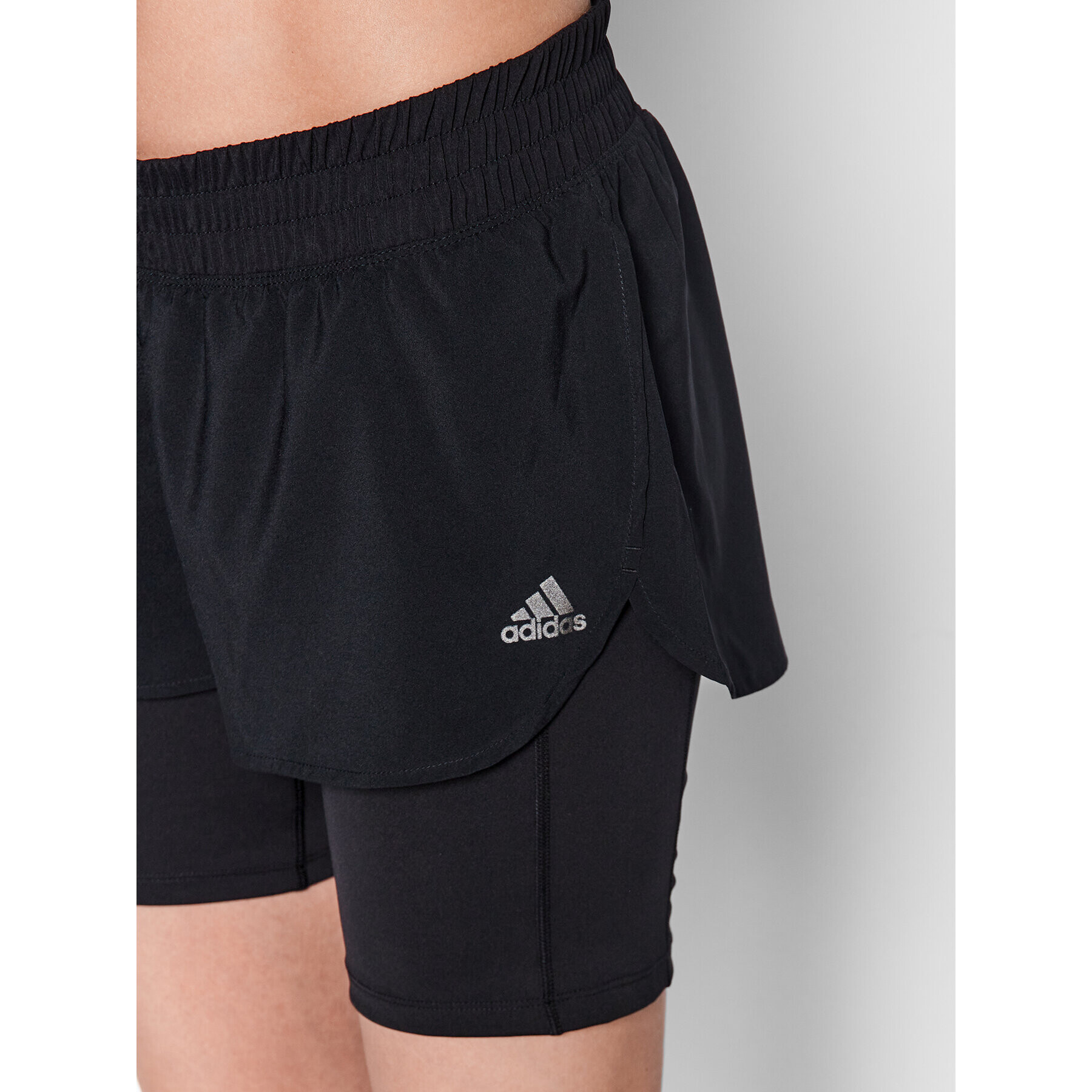 adidas Pantaloni scurți sport Run Icons Two-In-One H57754 Negru Regular Fit - Pled.ro