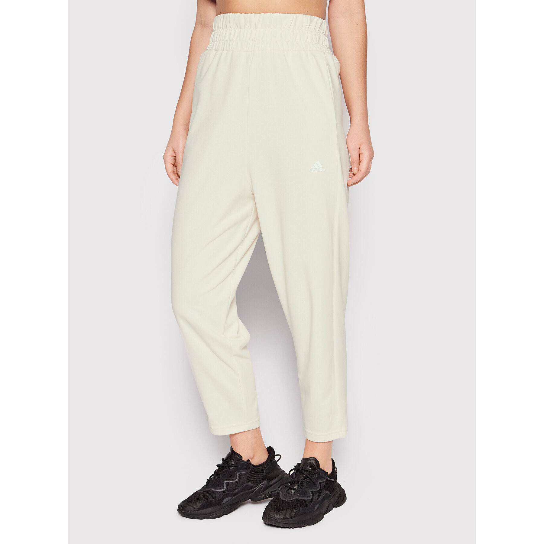 adidas Pantaloni trening Yoga HD6829 Bej Regular Fit - Pled.ro