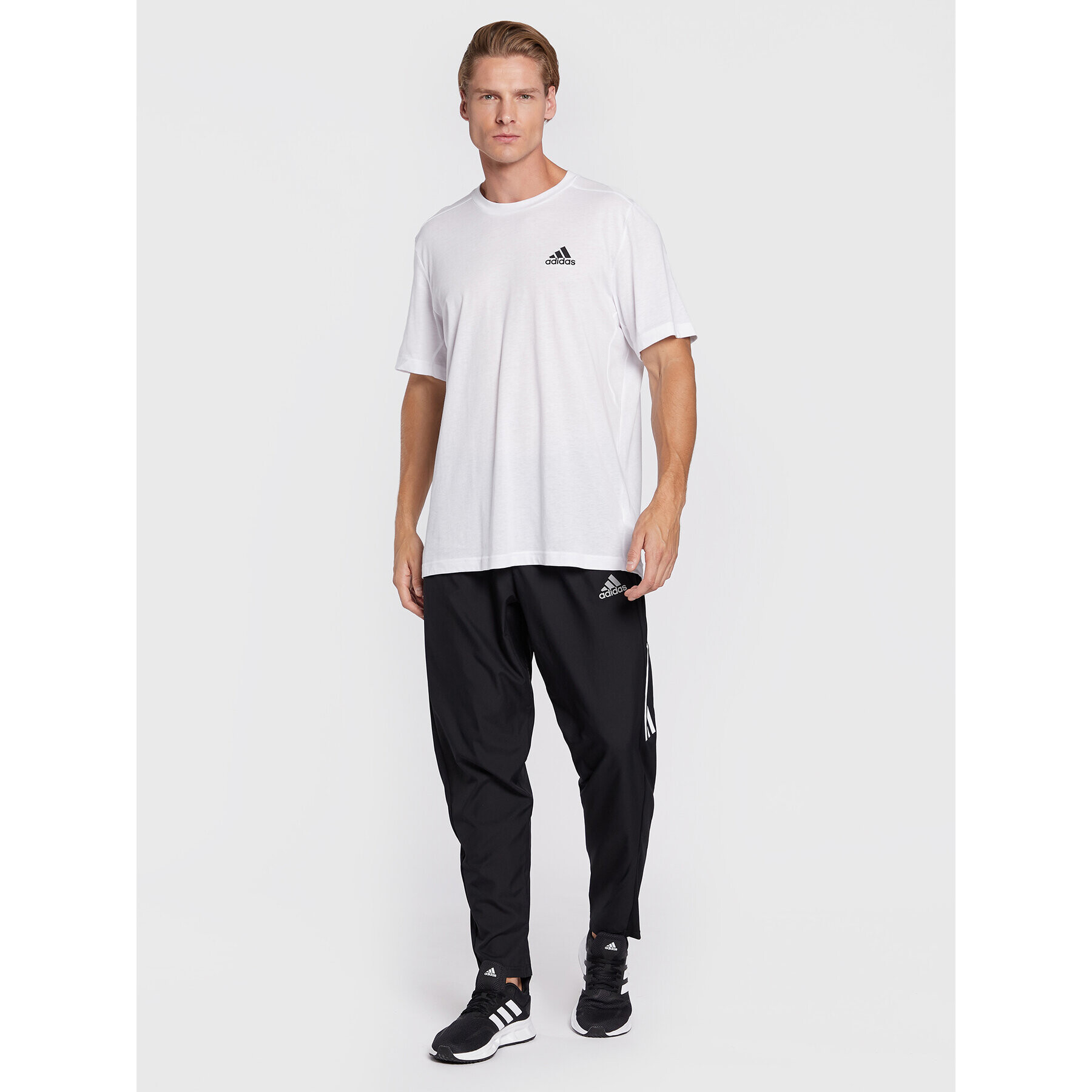 adidas Tricou Aeroready Designed 2 Move Feelready GT5558 Alb Regular Fit - Pled.ro