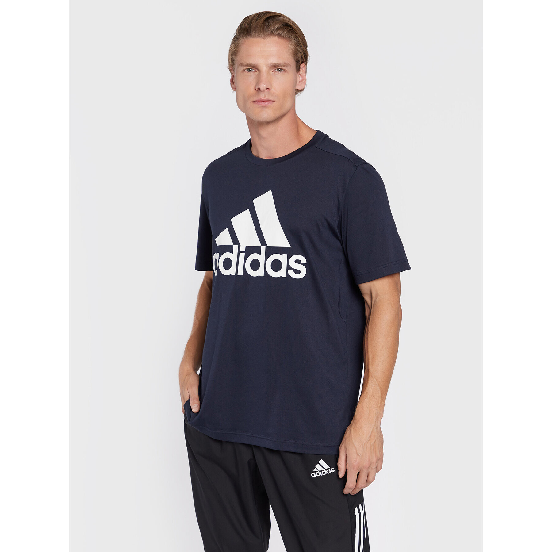 adidas Tricou Aeroready Designed 2 Move Feelready H30255 Bleumarin Regular Fit - Pled.ro