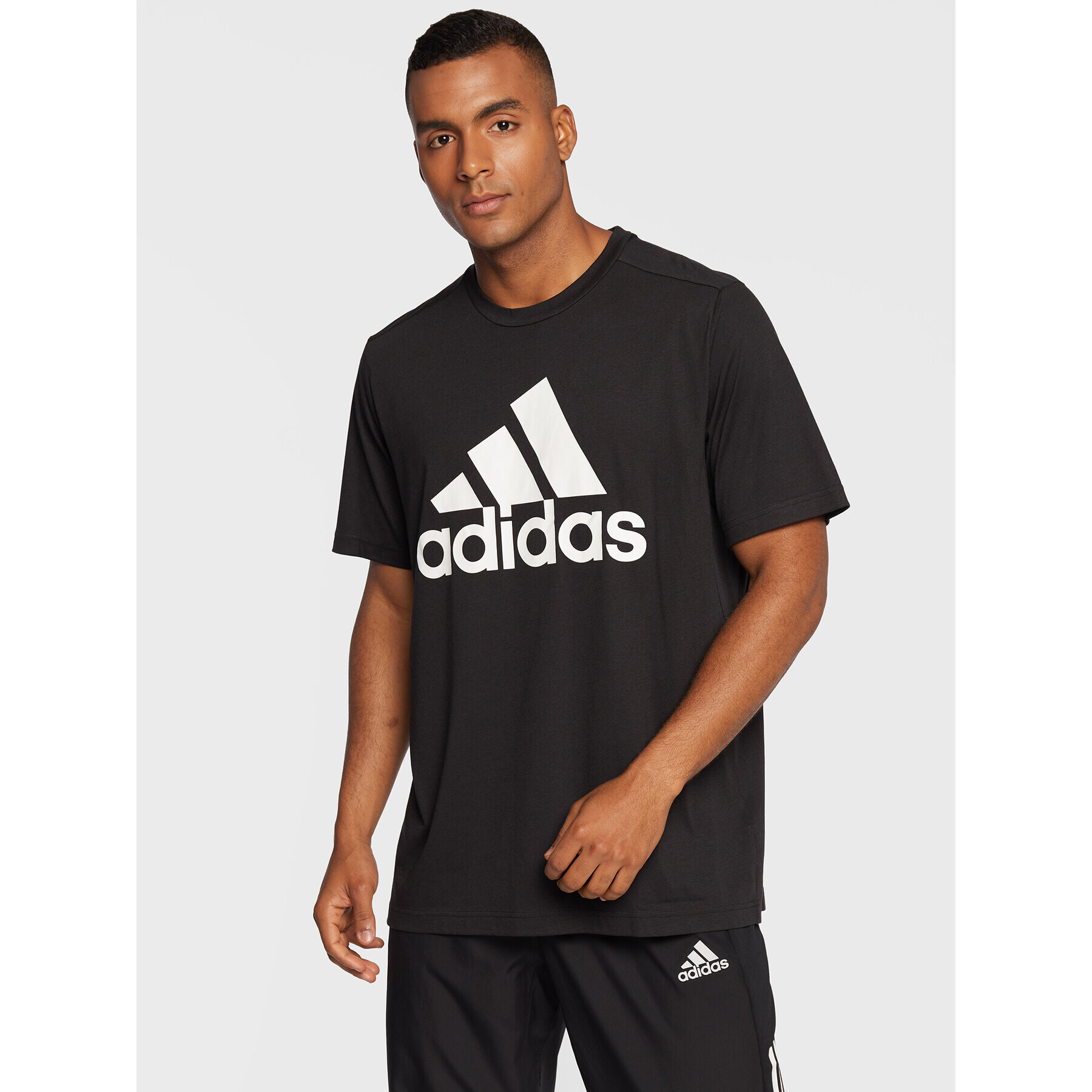 adidas Tricou Aeroready Designed 2 Move GT3109 Negru Regular Fit - Pled.ro