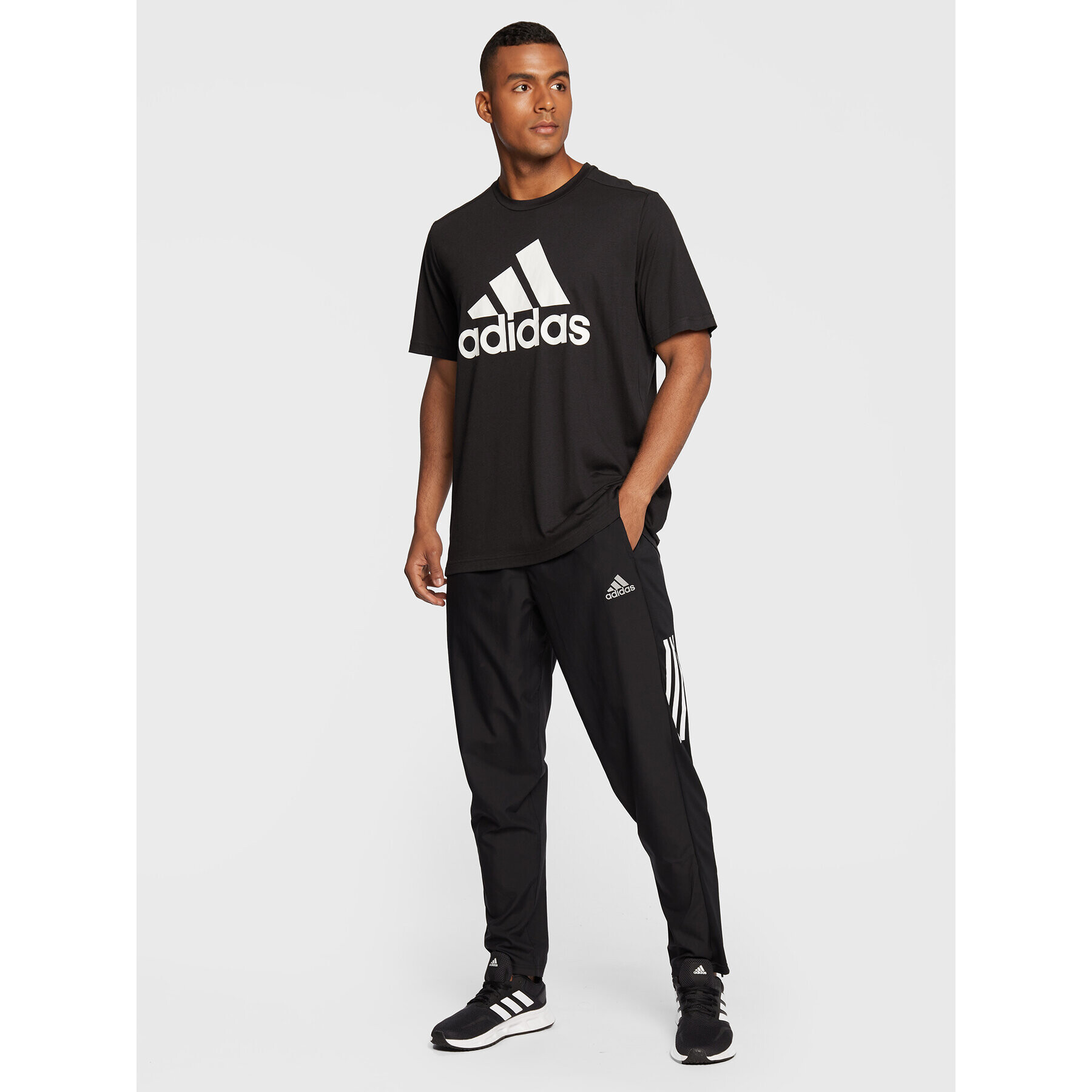 adidas Tricou Aeroready Designed 2 Move GT3109 Negru Regular Fit - Pled.ro