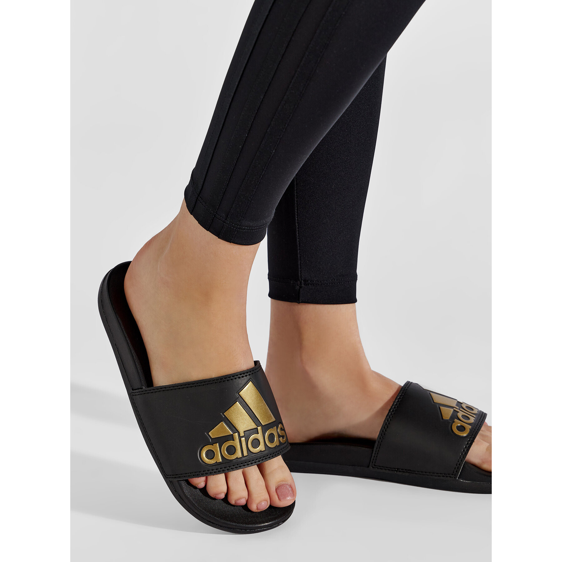 adidas Şlapi adilette Comfort GY1946 Negru - Pled.ro