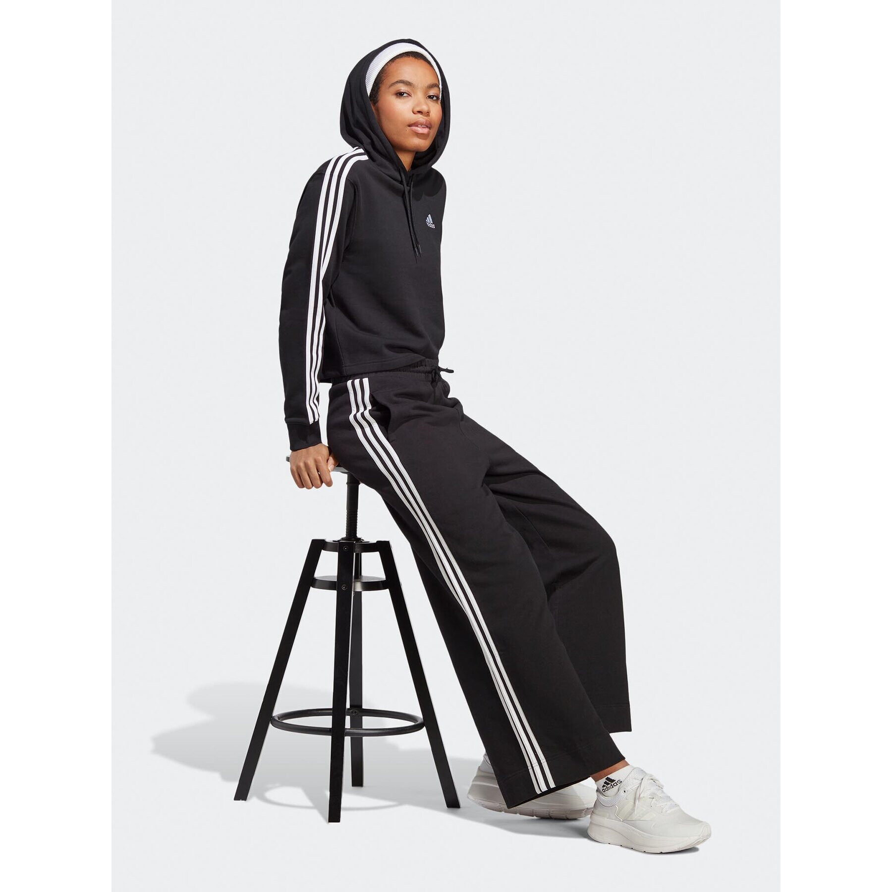 adidas Pantaloni trening Essentials 3-Stripes French Terry Wide Joggers IC8775 Negru Regular Fit - Pled.ro