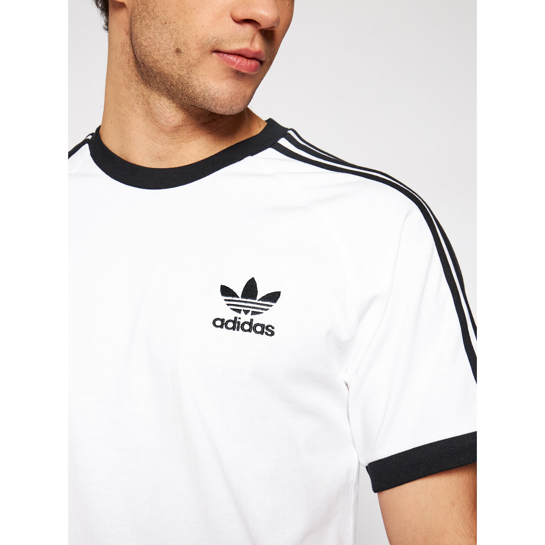 adidas Tricou adicolor Classics 3-Stripes GN3494 Alb Slim Fit - Pled.ro