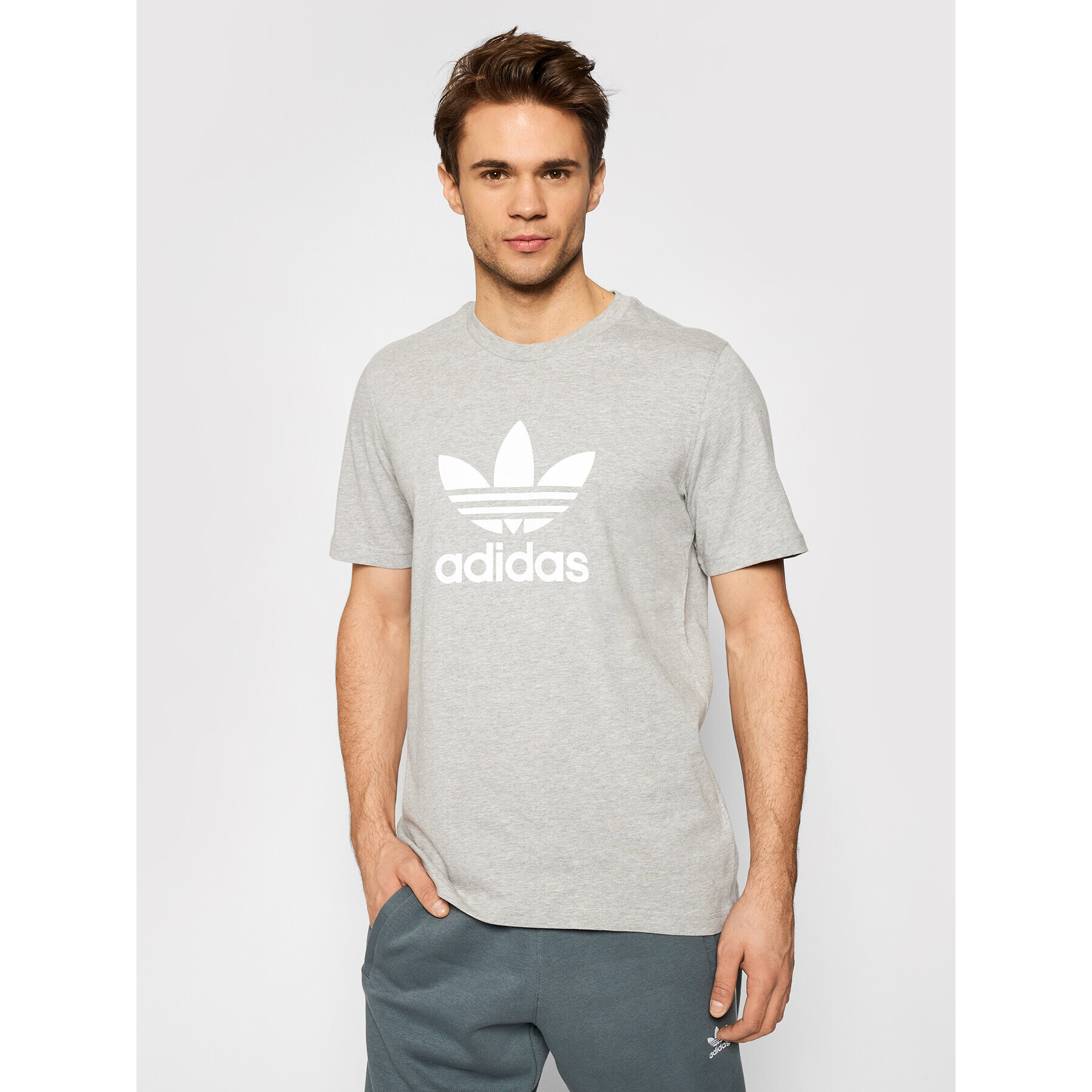 adidas Tricou adicolor Classics Trefoil GN3465 Gri Standart Fit - Pled.ro