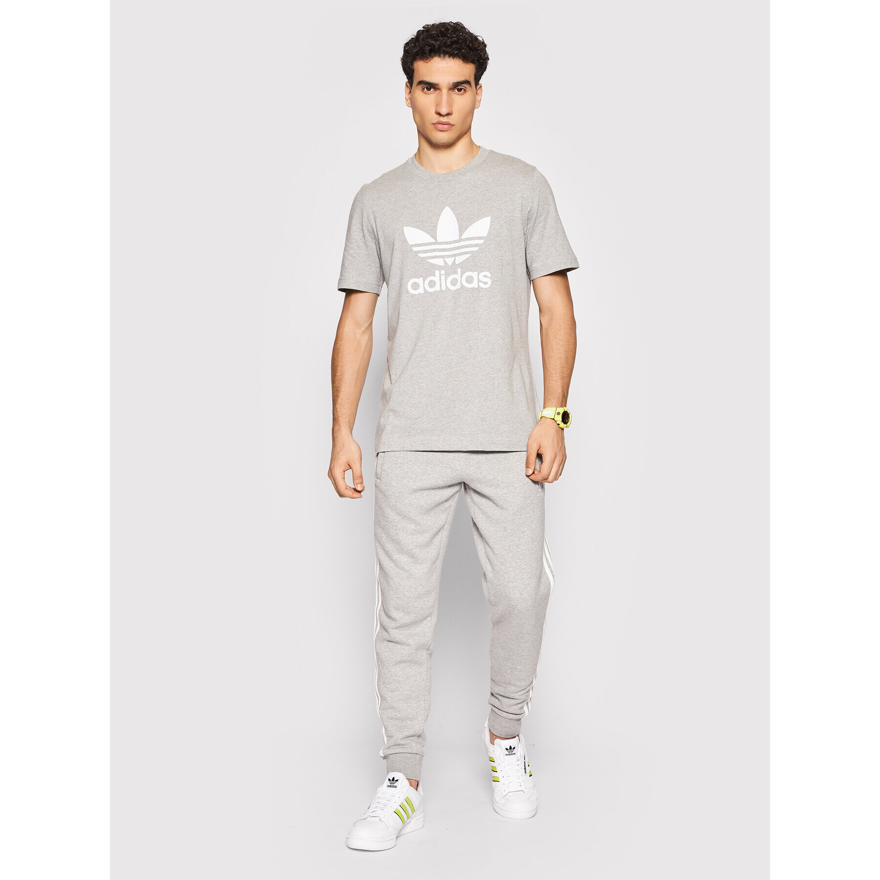 adidas Tricou adicolor Classics Trefoil H06643 Gri Regular Fit - Pled.ro