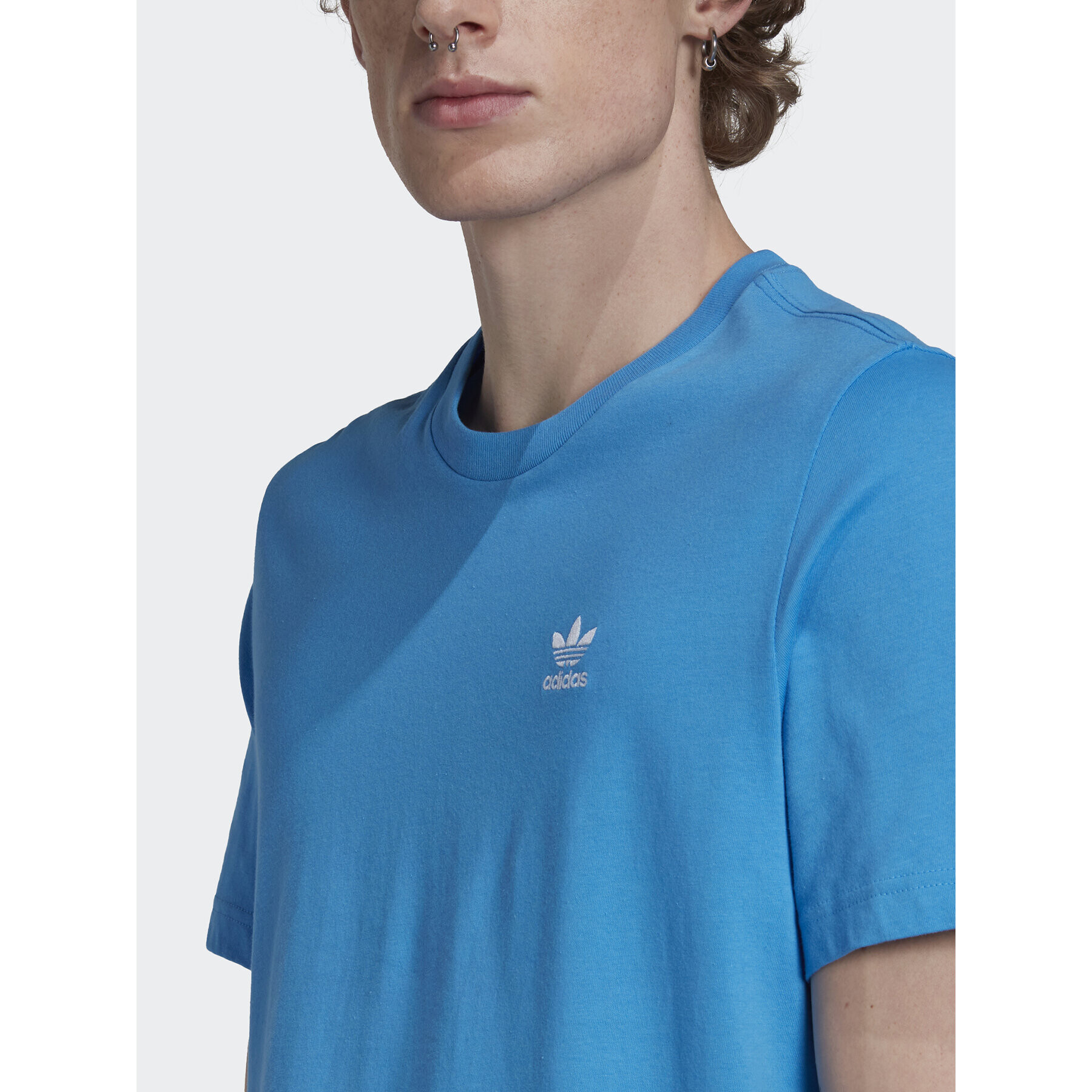 adidas Tricou adicolor Essentials Trefoil HJ7982 Albastru Regular Fit - Pled.ro