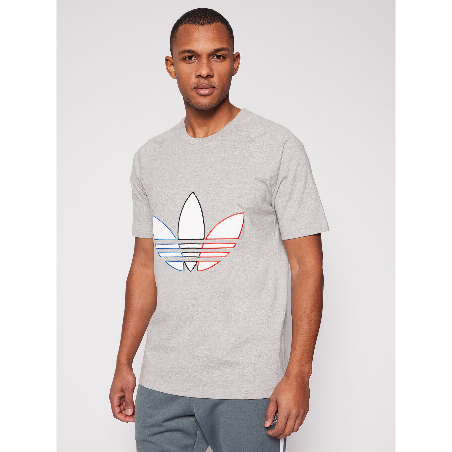 adidas Tricou adicolor Tricolor GQ8917 Gri Regular Fit - Pled.ro