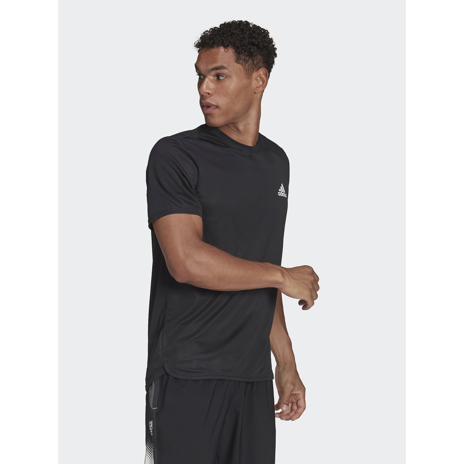 adidas Tricou AEROREADY Designed for Movement T-Shirt HF7214 Negru Regular Fit - Pled.ro