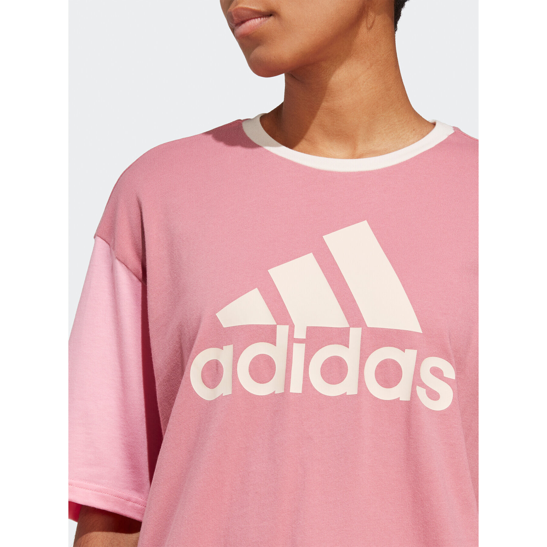 adidas Tricou Essentials Big Logo Boyfriend T-Shirt IC9857 Roz Loose Fit - Pled.ro