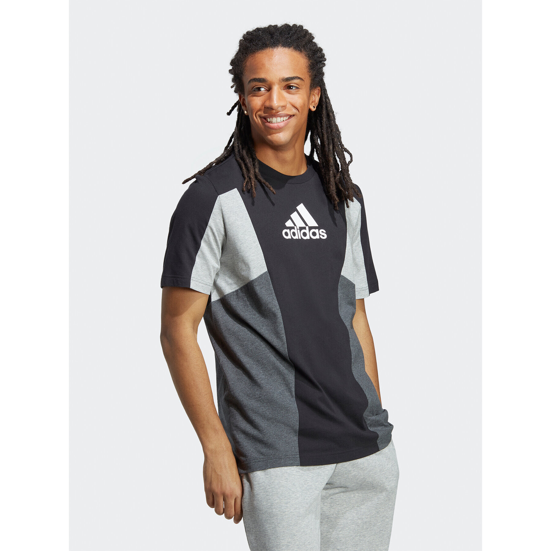 adidas Tricou Essentials Colourblock T-Shirt IC3681 Negru Regular Fit - Pled.ro