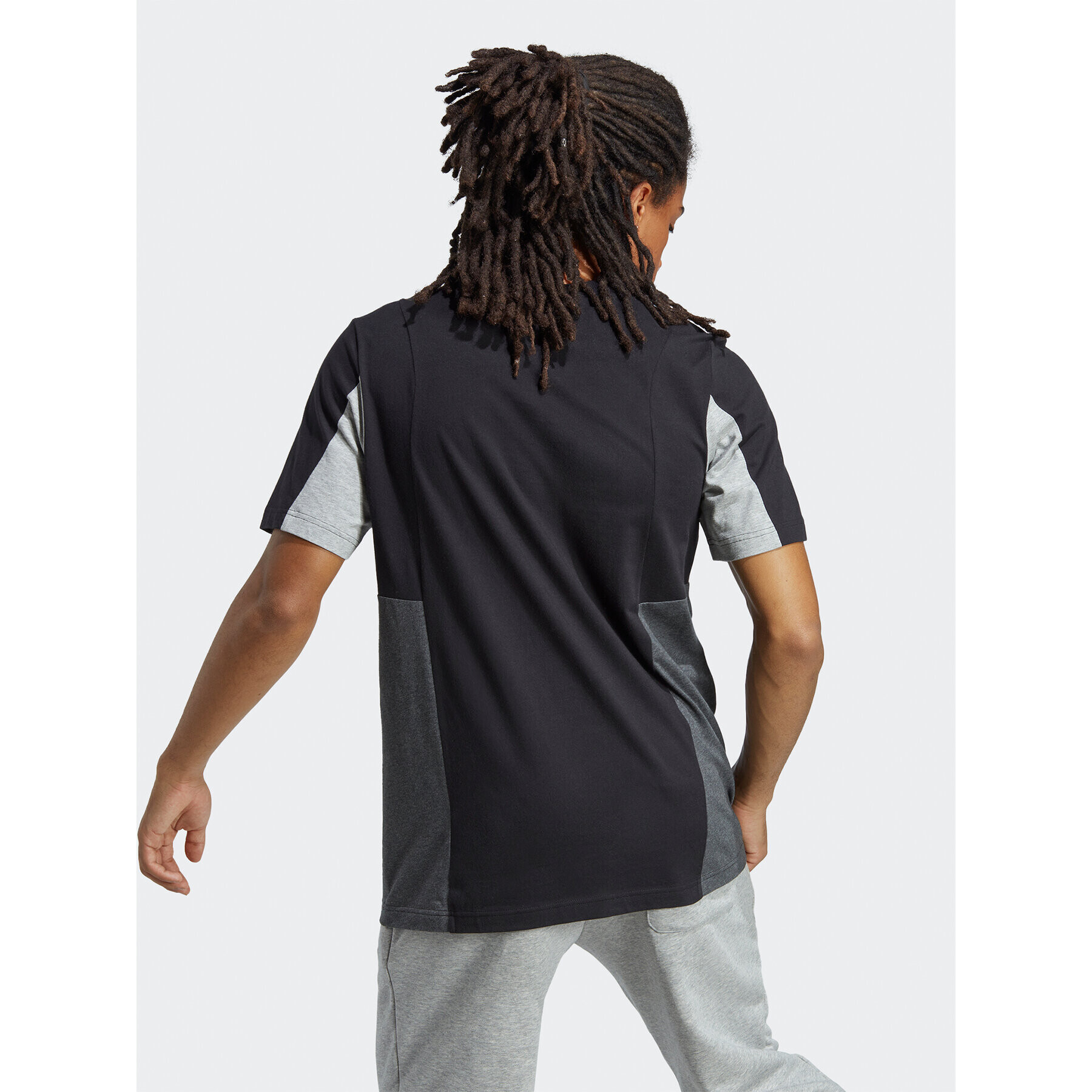 adidas Tricou Essentials Colourblock T-Shirt IC3681 Negru Regular Fit - Pled.ro