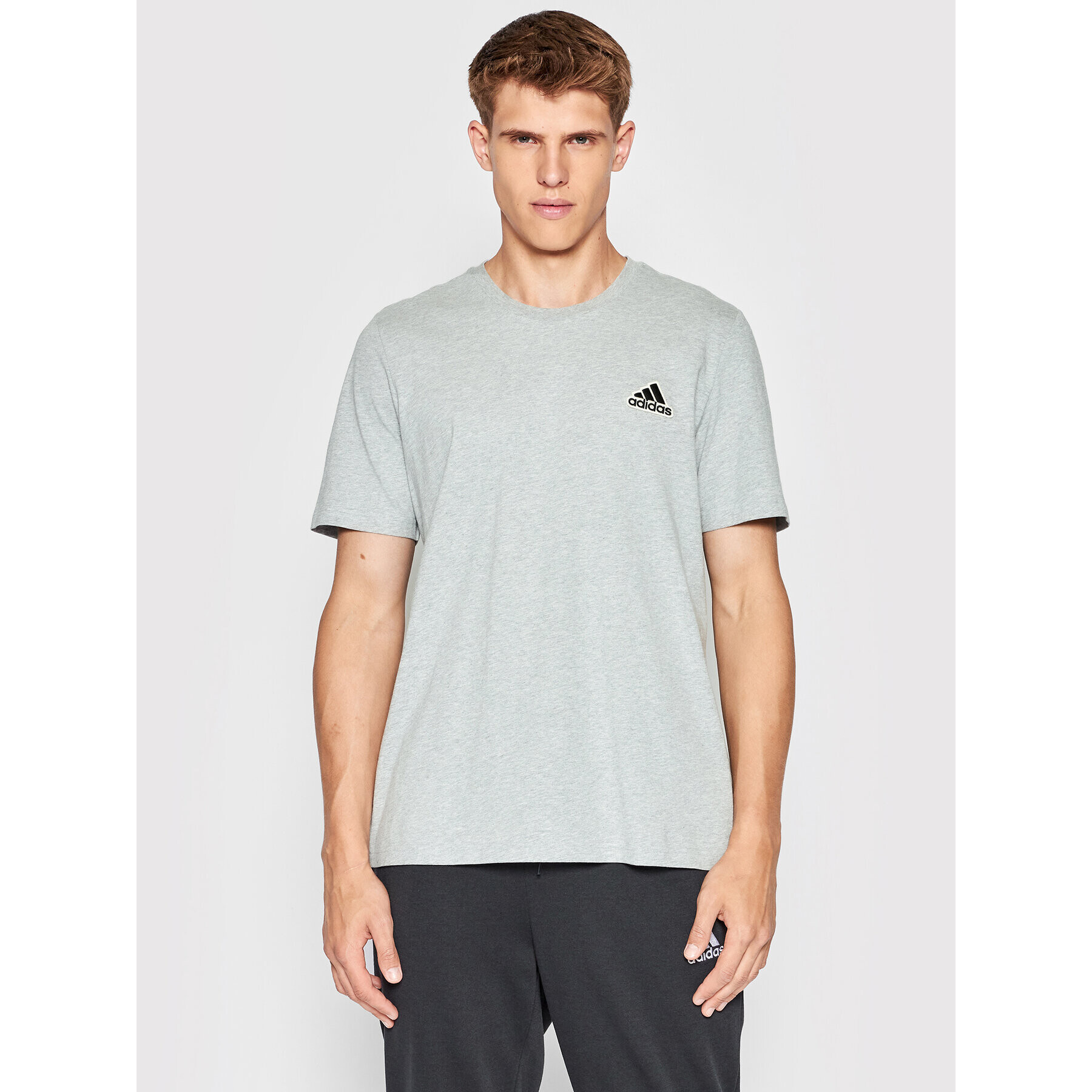 adidas Tricou Essentials FeelComfy Sport Inspired HE1808 Gri Regular Fit - Pled.ro