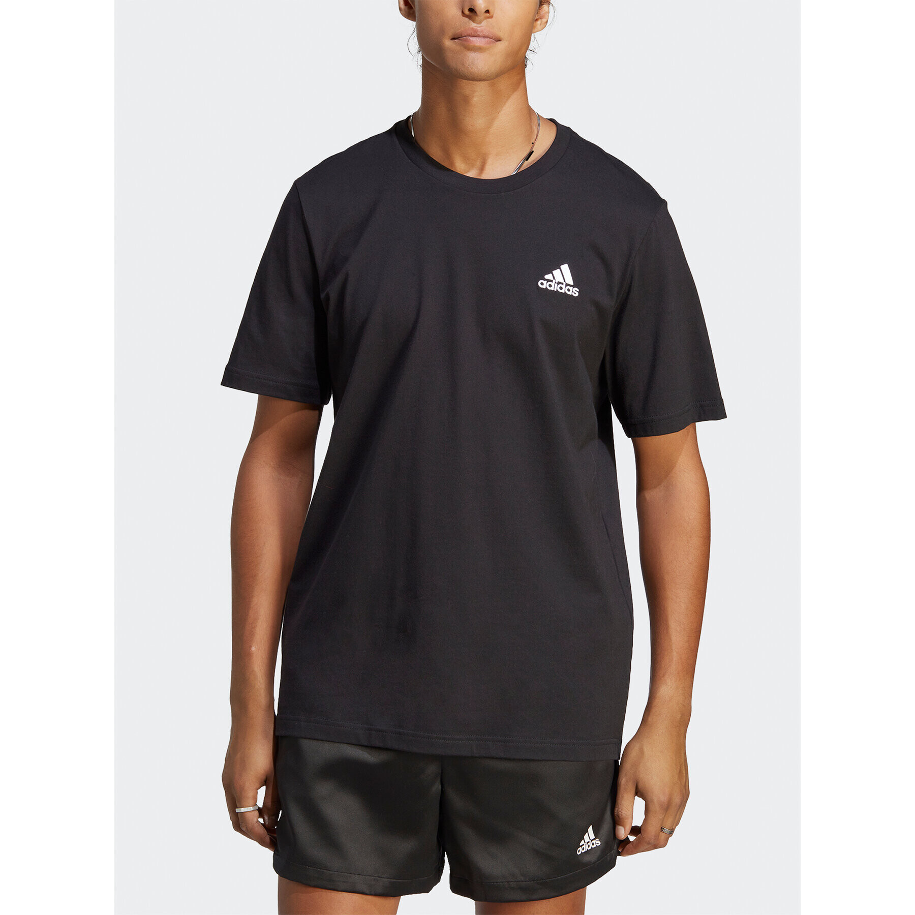 adidas Tricou Essentials Single Jersey Embroidered Small Logo T-Shirt IC9282 Negru Regular Fit - Pled.ro