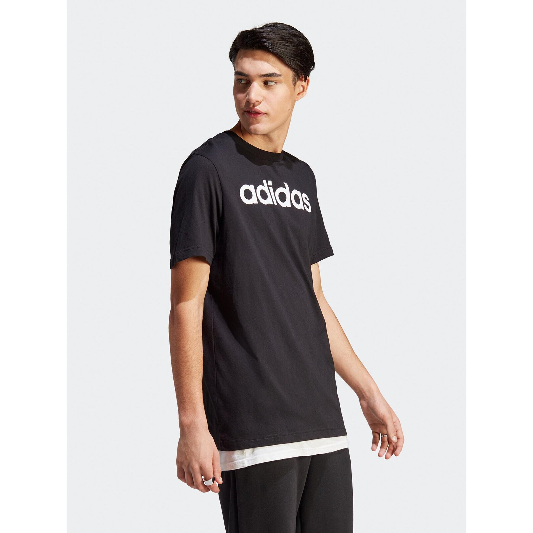 adidas Tricou Essentials Single Jersey Linear Embroidered Logo T-Shirt IC9274 Negru Regular Fit - Pled.ro