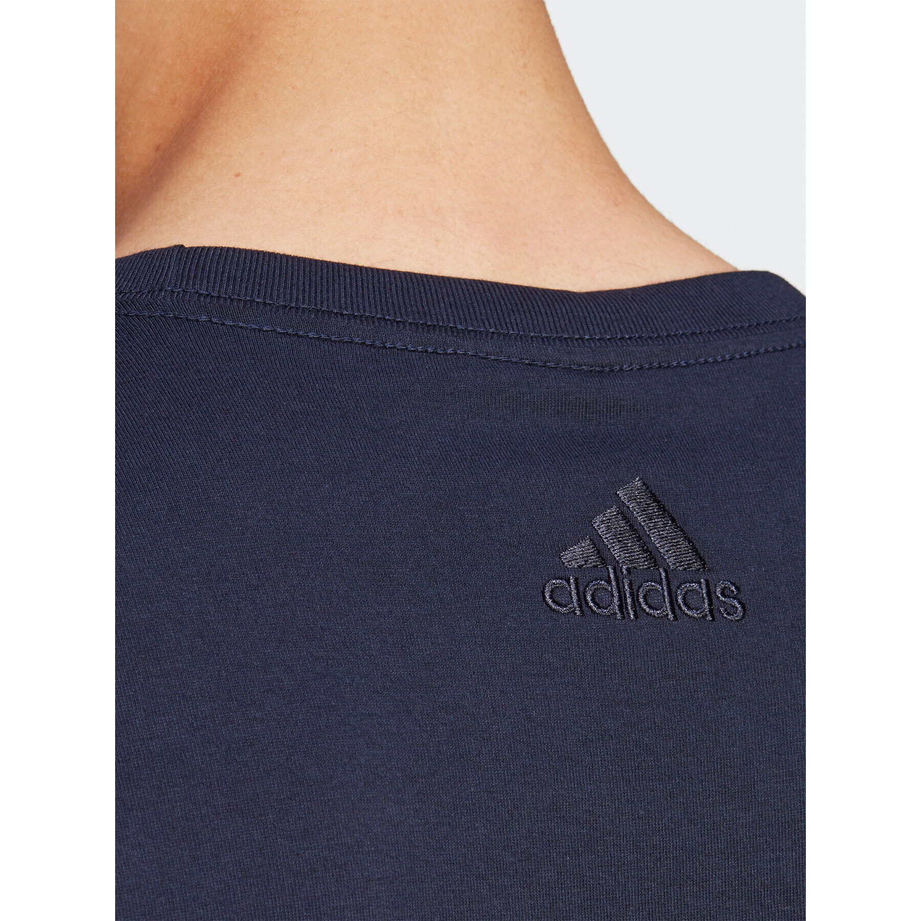 adidas Tricou Essentials Single Jersey Linear Embroidered Logo T-Shirt IC9275 Albastru Regular Fit - Pled.ro