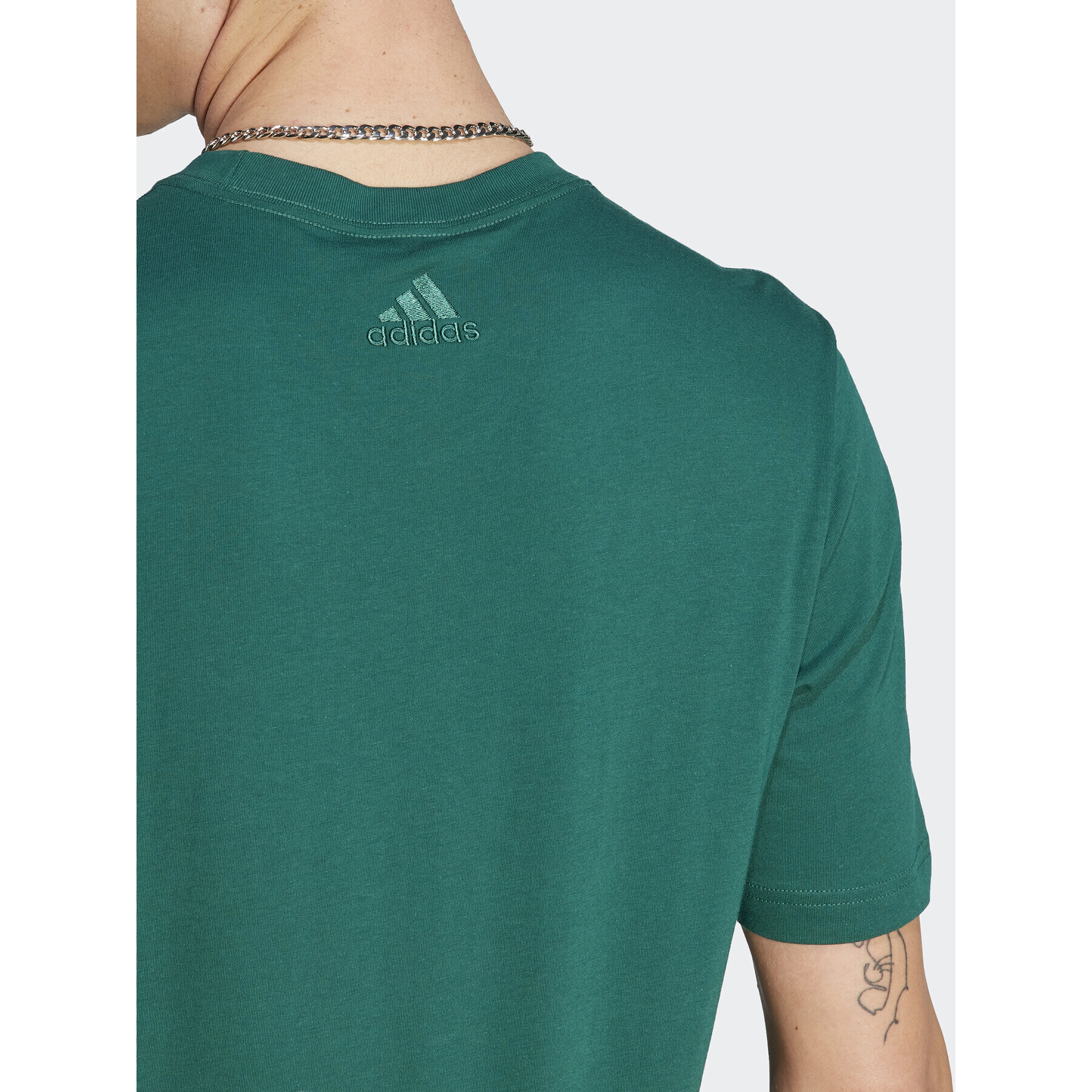 adidas Tricou Essentials Single Jersey Linear Embroidered Logo T-Shirt IJ8658 Verde Regular Fit - Pled.ro