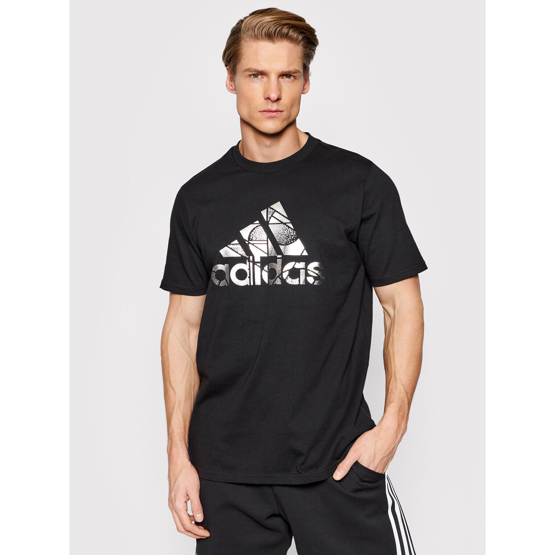 adidas Tricou Foil Badge Of Sport Graphic HE4789 Negru Standard Fit - Pled.ro