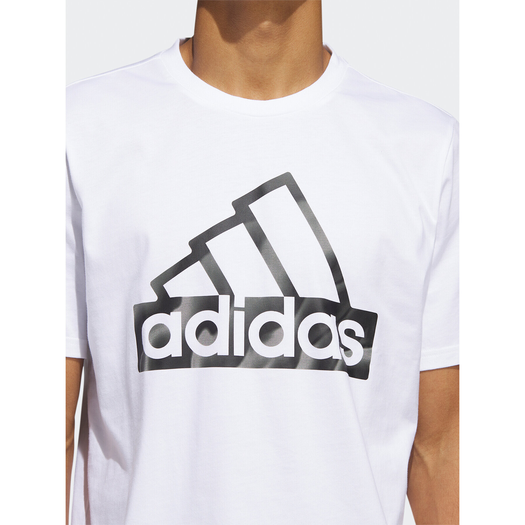 adidas Tricou Future Icons Graphic Short Sleeve T-Shirt HR3000 Alb Regular Fit - Pled.ro