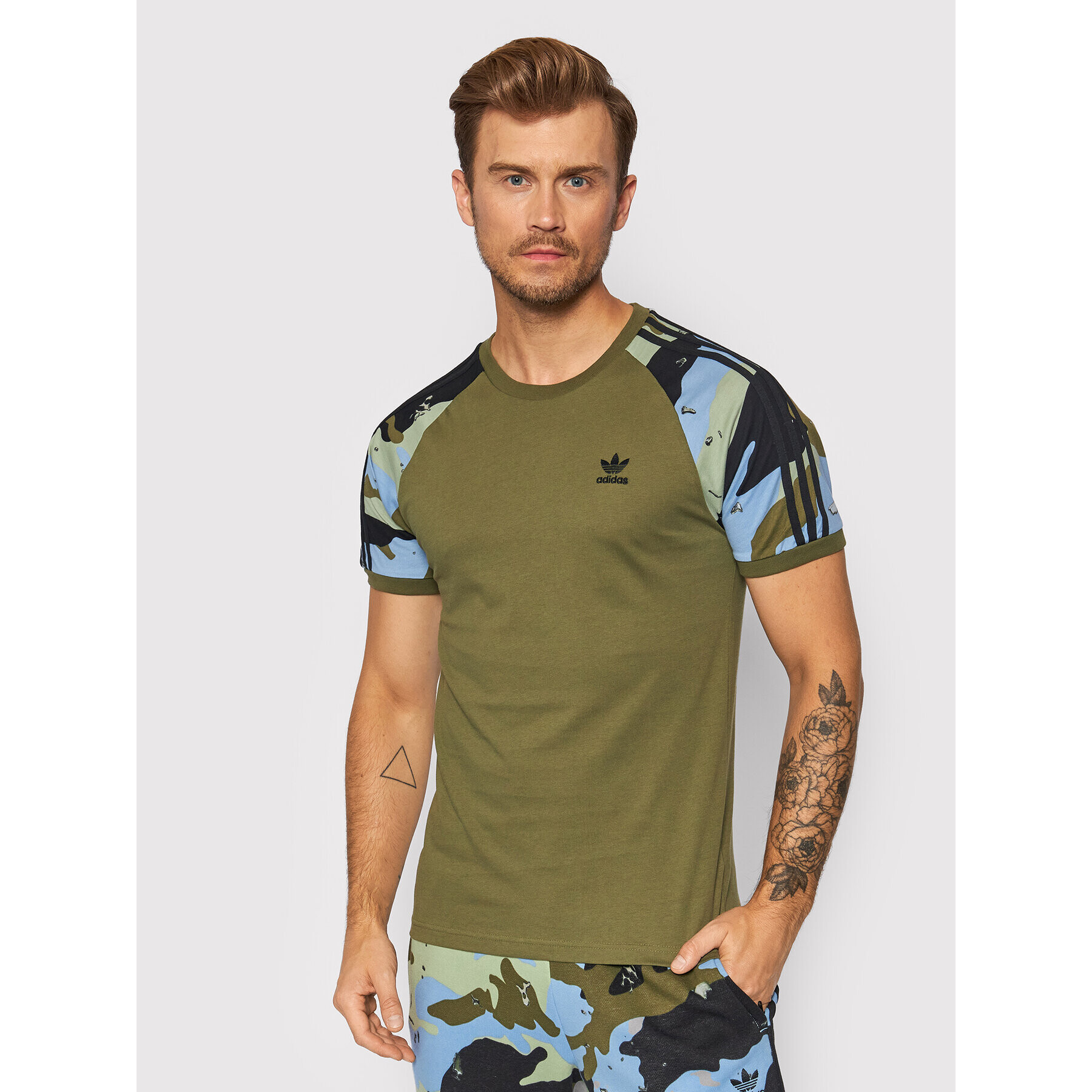 adidas Tricou Graphics Camo Cali H16348 Verde Regular Fit - Pled.ro