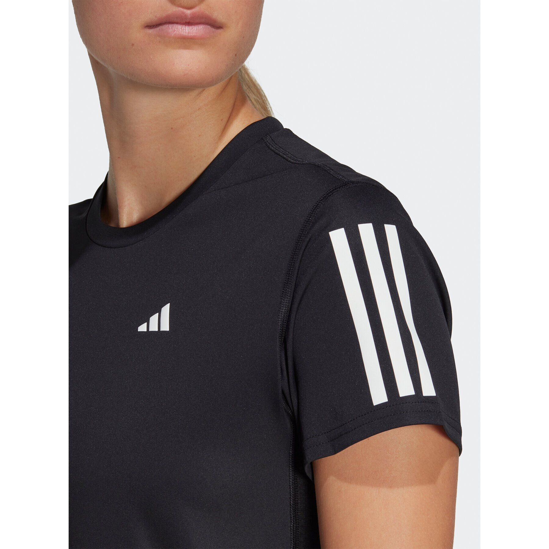 adidas Tricou Own the Run T-Shirt IC5188 Negru Regular Fit - Pled.ro