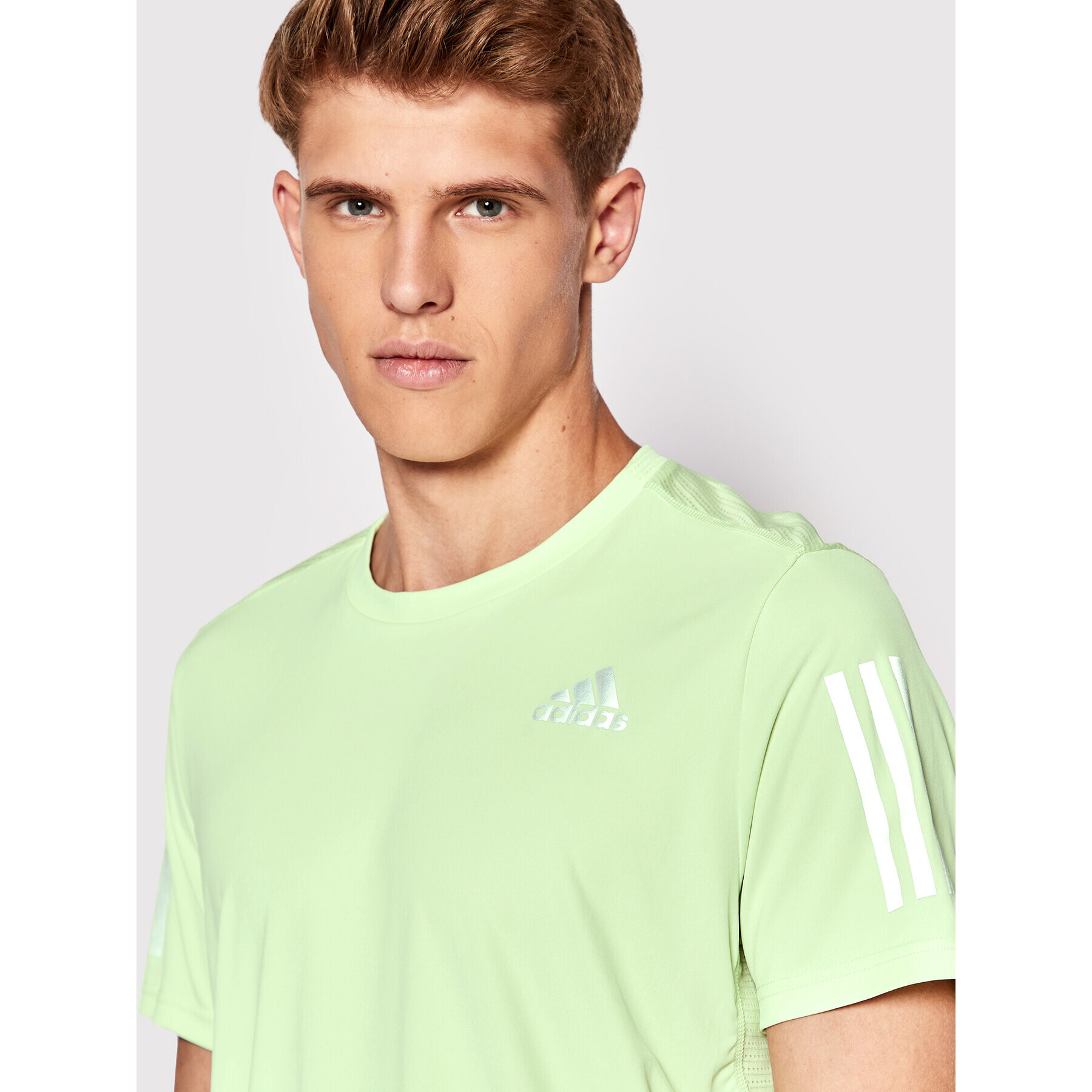 adidas Tricou tehnic Own The Run HB7441 Verde Regular Fit - Pled.ro