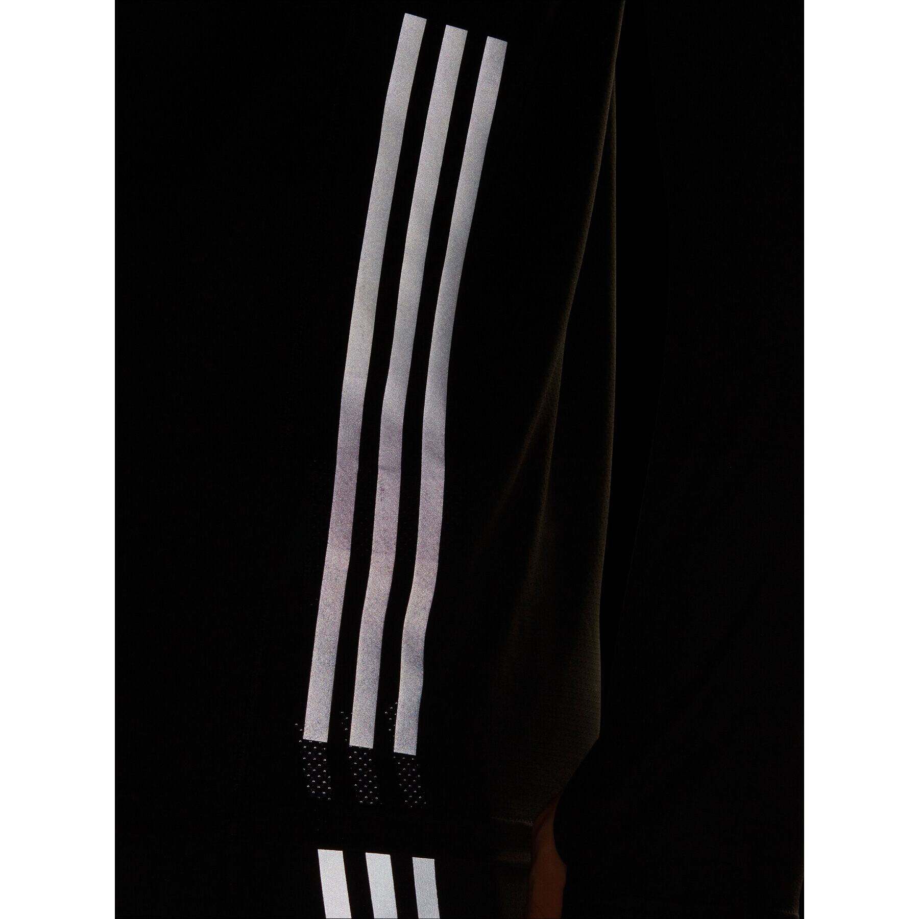 adidas Tricou tehnic Run Icons 3-Stripes HN8024 Negru Slim Fit - Pled.ro