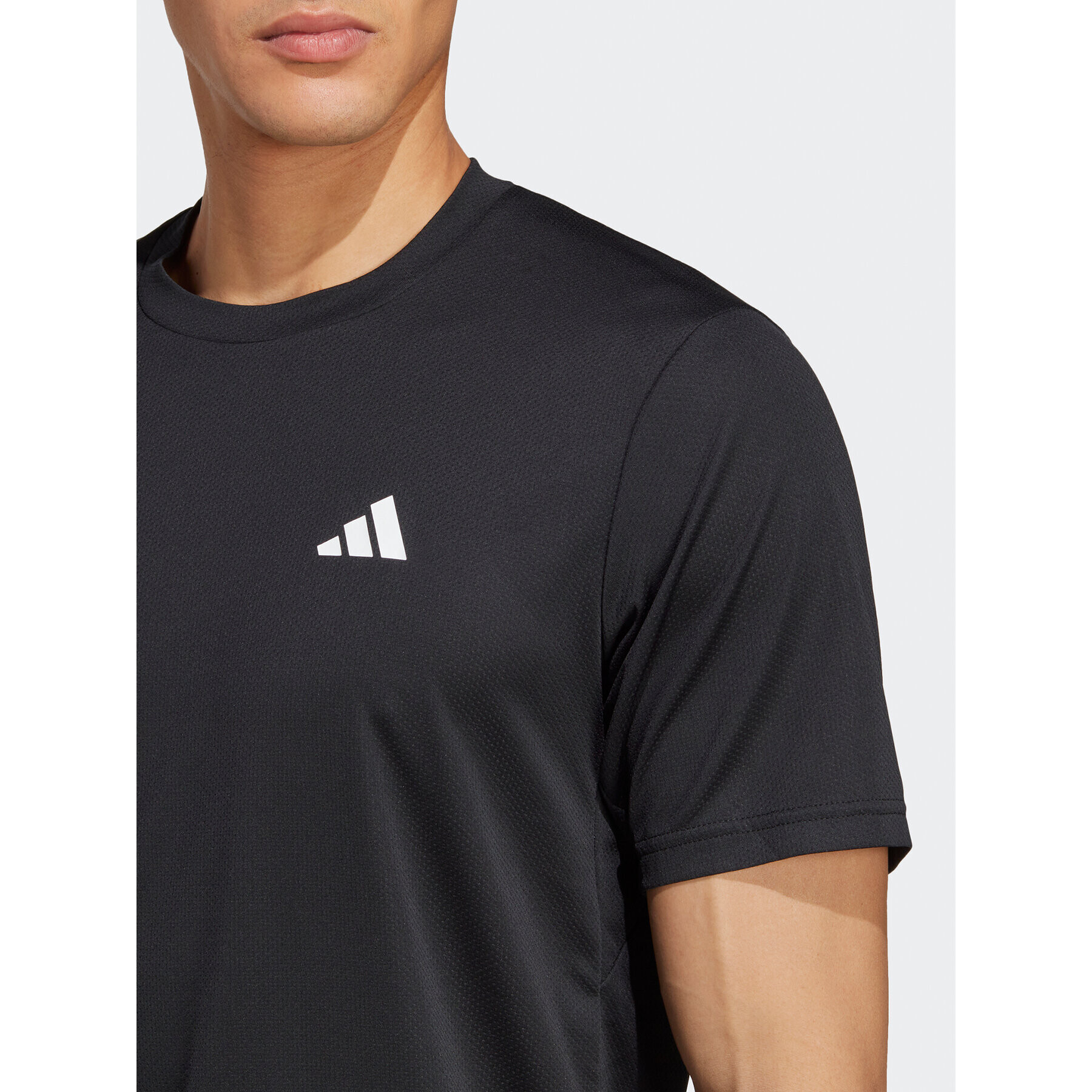 adidas Tricou tehnic Train Essentials Training IC7428 Negru Regular Fit - Pled.ro