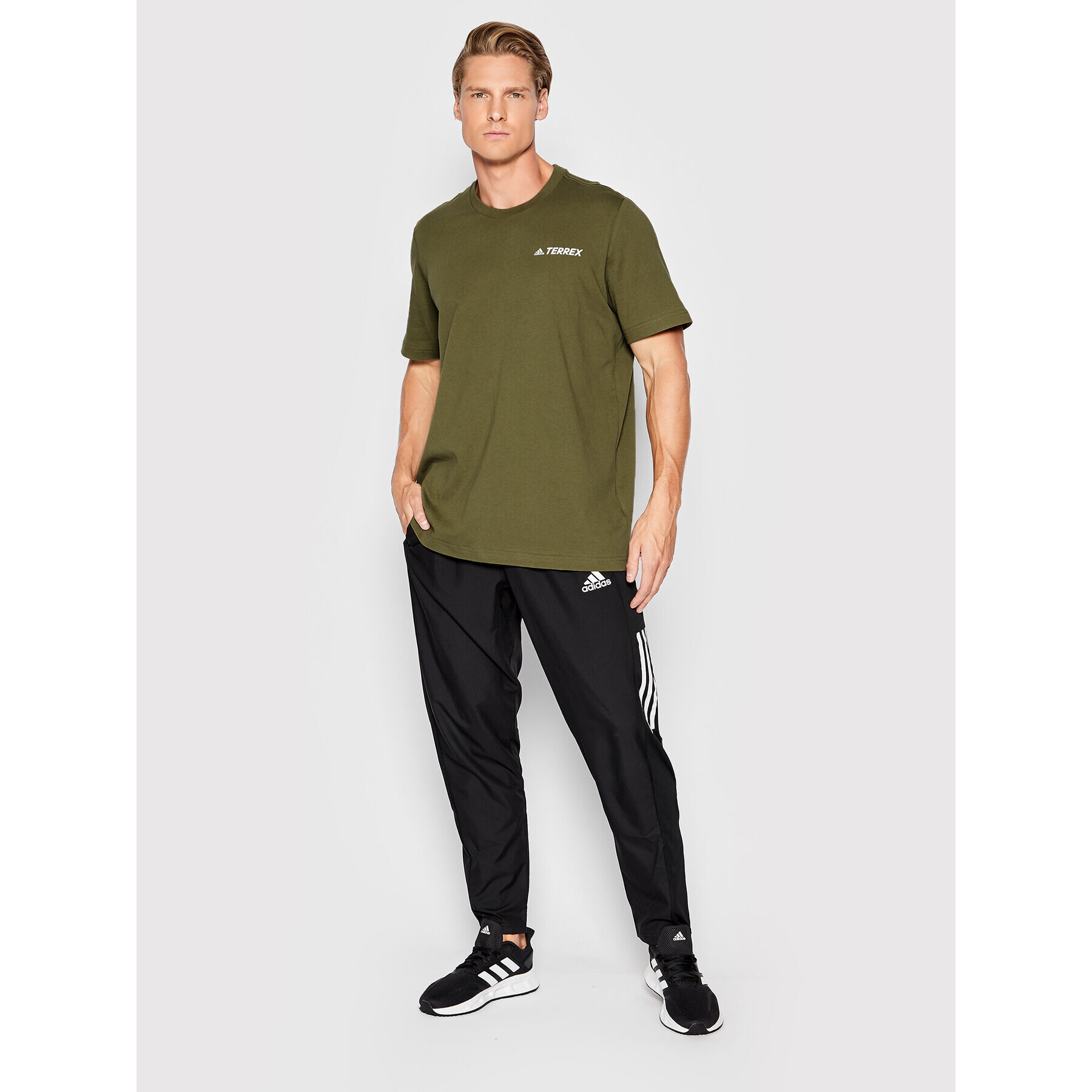 adidas Tricou Terrex Mountain Graphic HE1768 Verde Regular Fit - Pled.ro