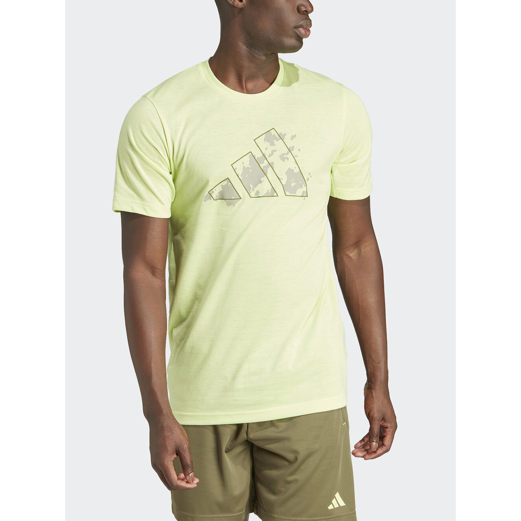 adidas Tricou Train Essentials Seasonal Training Graphic IJ9602 Galben Regular Fit - Pled.ro