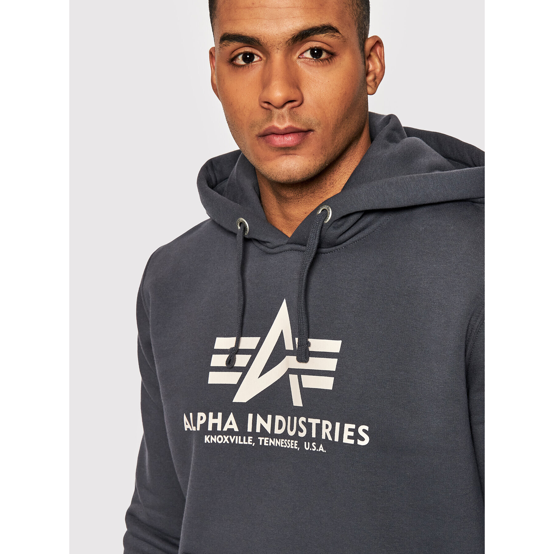 Alpha Industries Bluză Basic 178312 Gri Regular Fit - Pled.ro