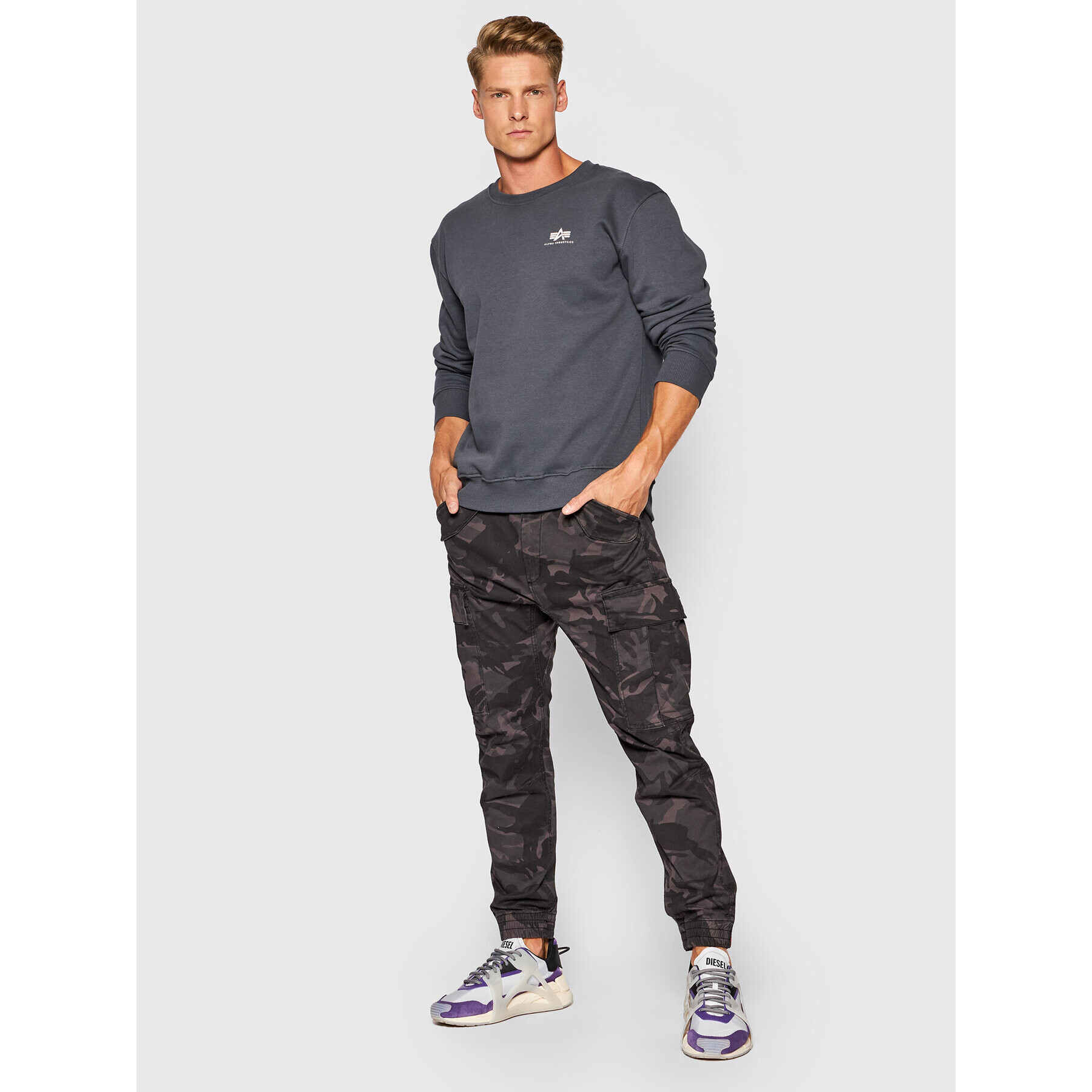 Alpha Industries Bluză Basic 188307 Gri Regular Fit - Pled.ro