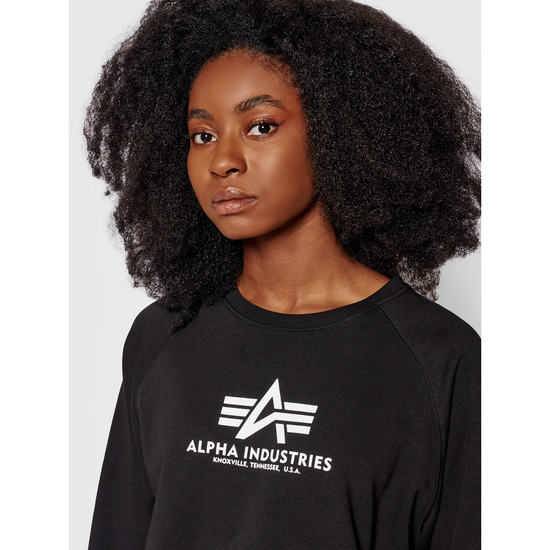 Alpha Industries Bluză Basic Boxy 128052 Negru Relaxed Fit - Pled.ro