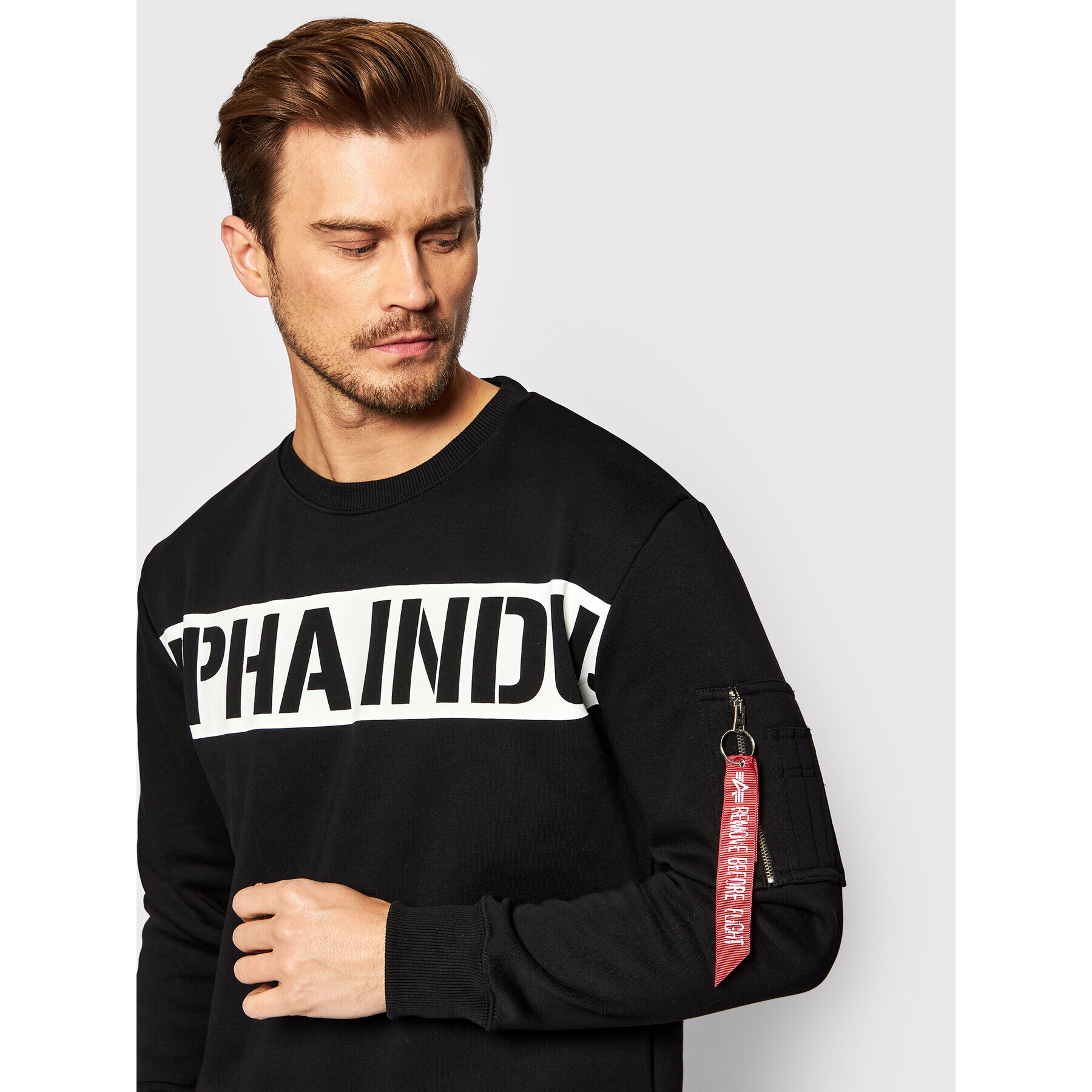 Alpha Industries Bluză Printed Strip 118306 Negru Regular Fit - Pled.ro