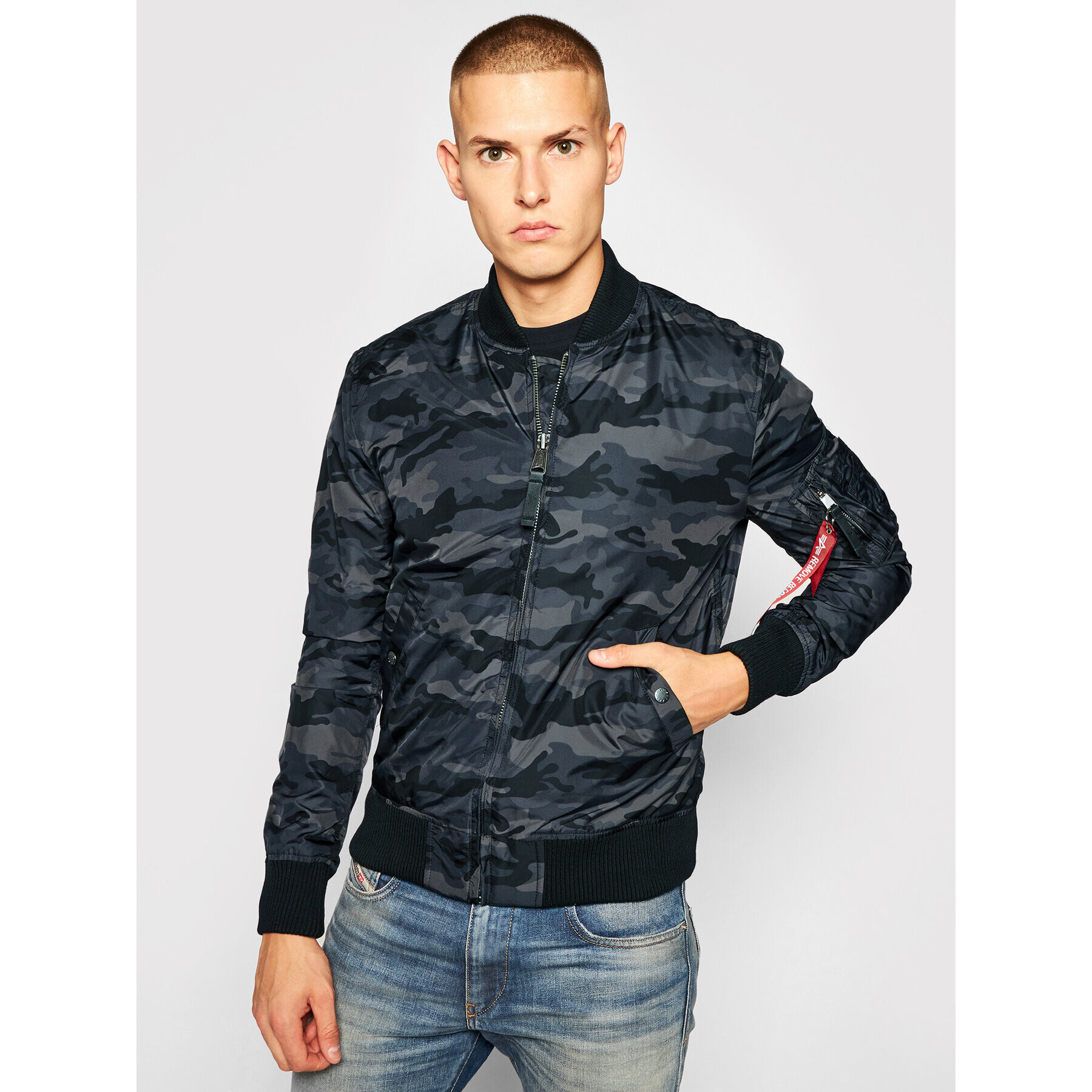 Alpha Industries Geacă bomber Ma-1 Tt Camo 191103C Gri Regular Fit - Pled.ro