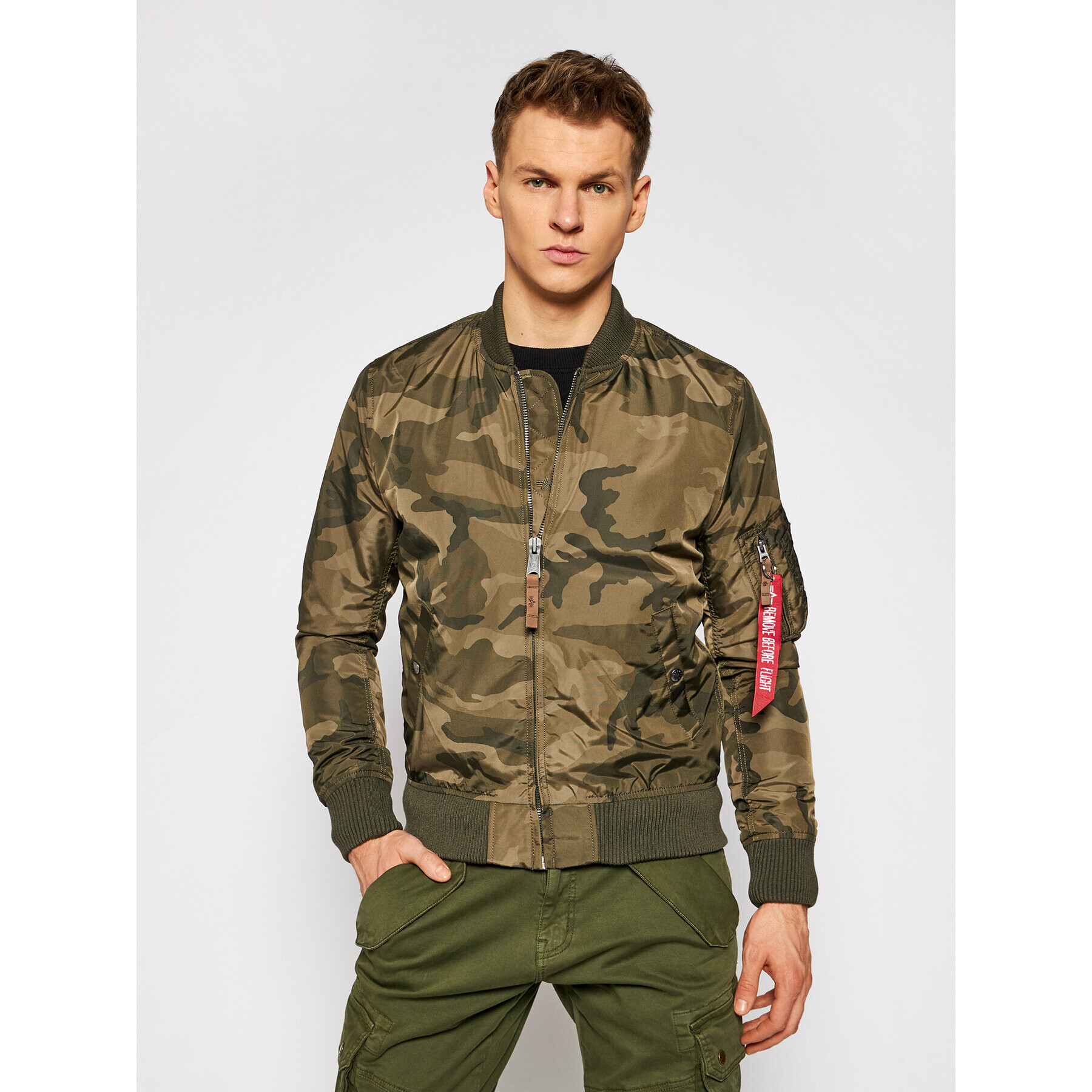 Alpha Industries Geacă bomber Ma-1 Tt Camo 191103C Verde Regular Fit - Pled.ro