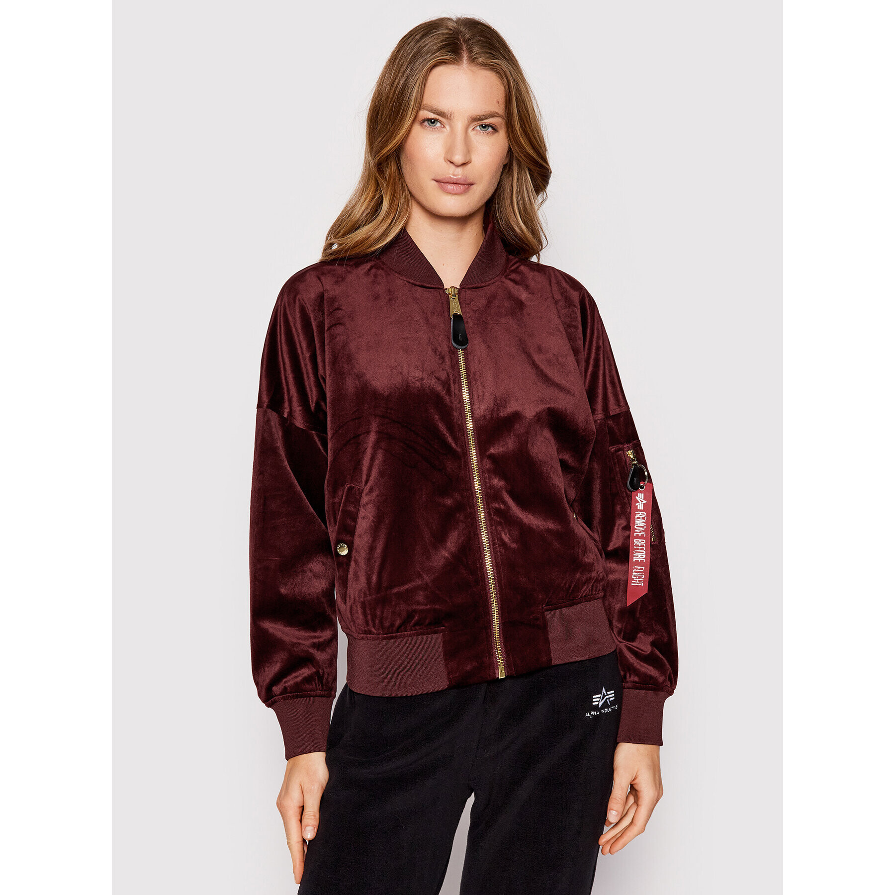 Alpha Industries Geacă bomber Velvet 106002 Vișiniu Relaxed Fit - Pled.ro